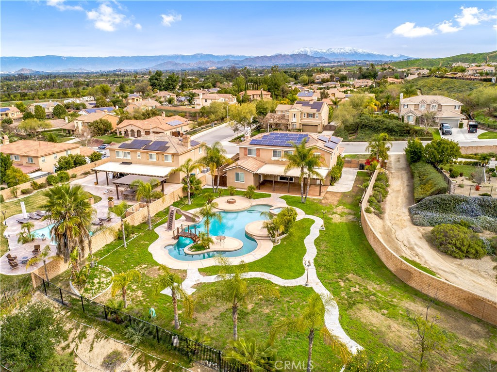 16171 Hillsmont Lane