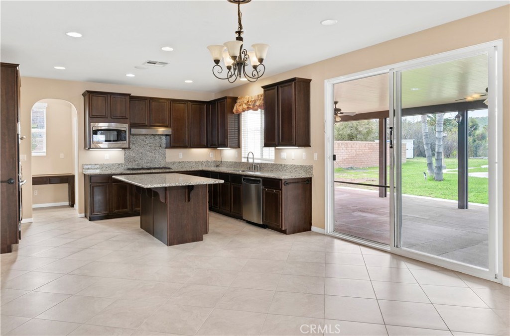 16171 Hillsmont Lane