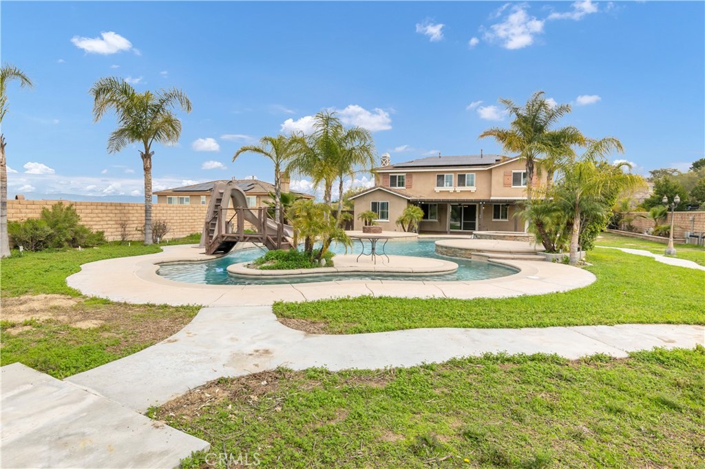 16171 Hillsmont Lane