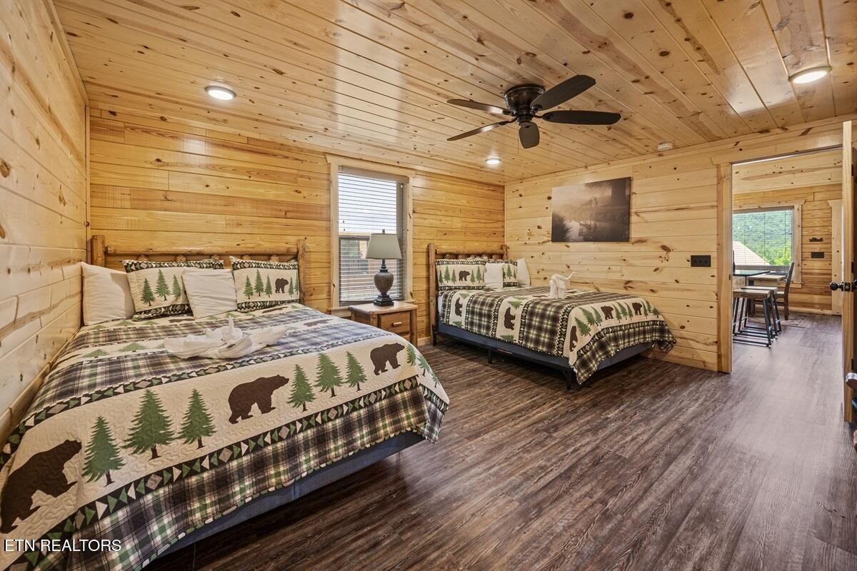 220 Forrest Loop Way