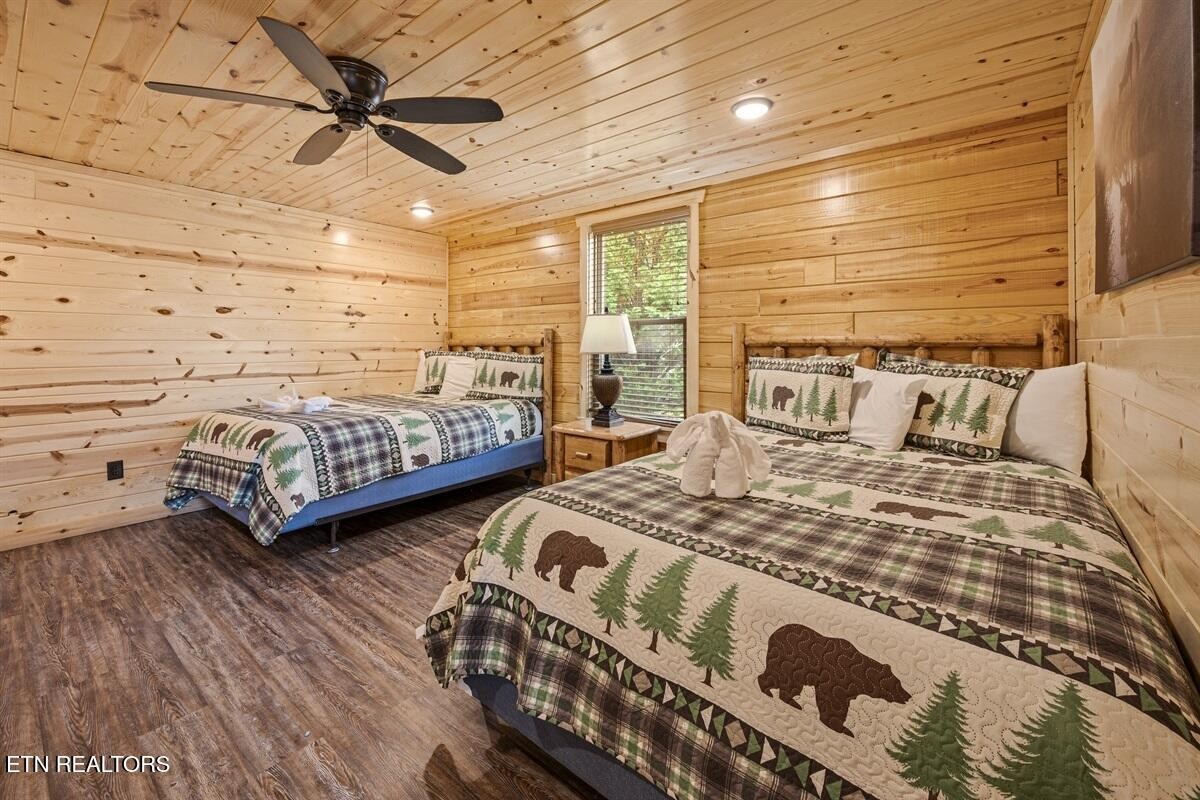 220 Forrest Loop Way
