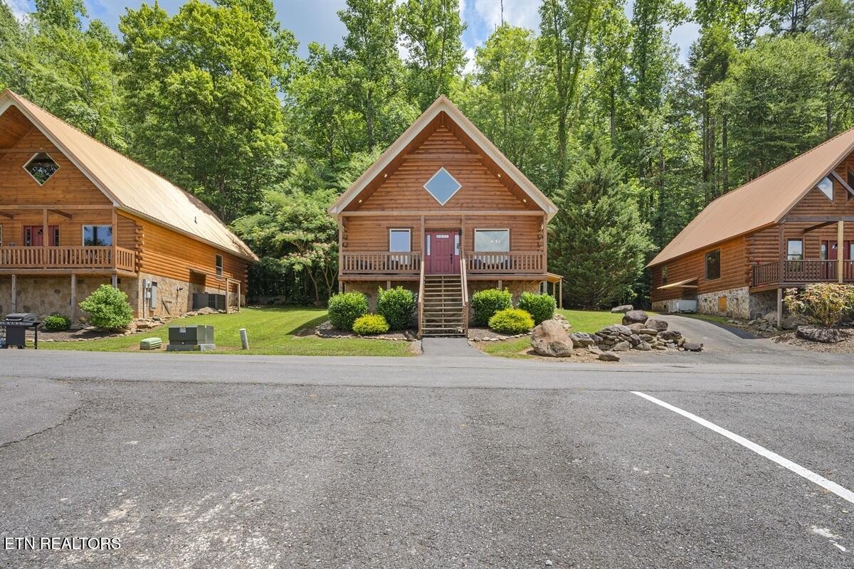 220 Forrest Loop Way