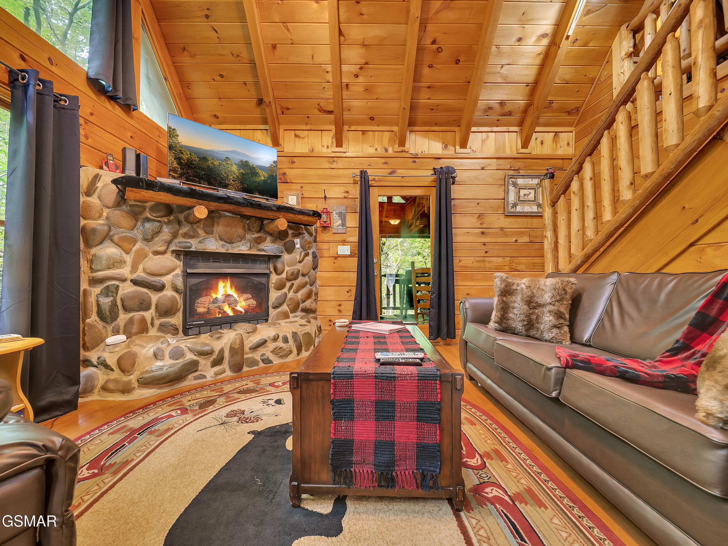 1805 Mossy Trail Trail