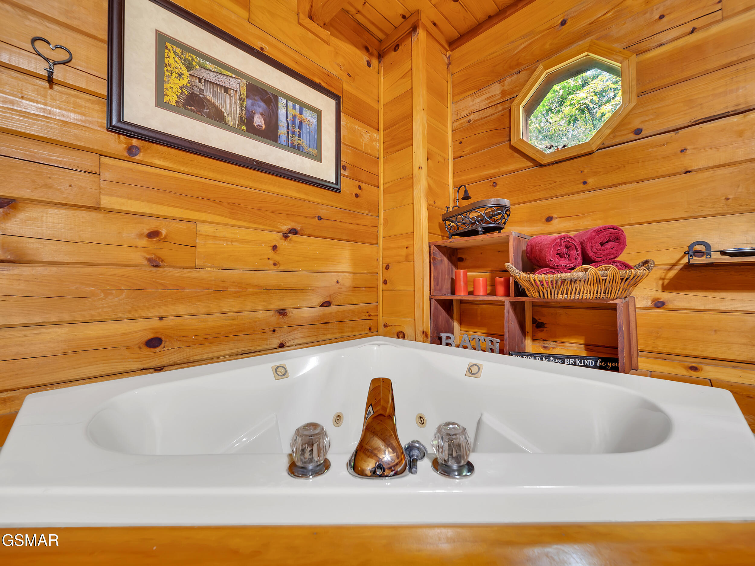 1805 Mossy Trail Trail