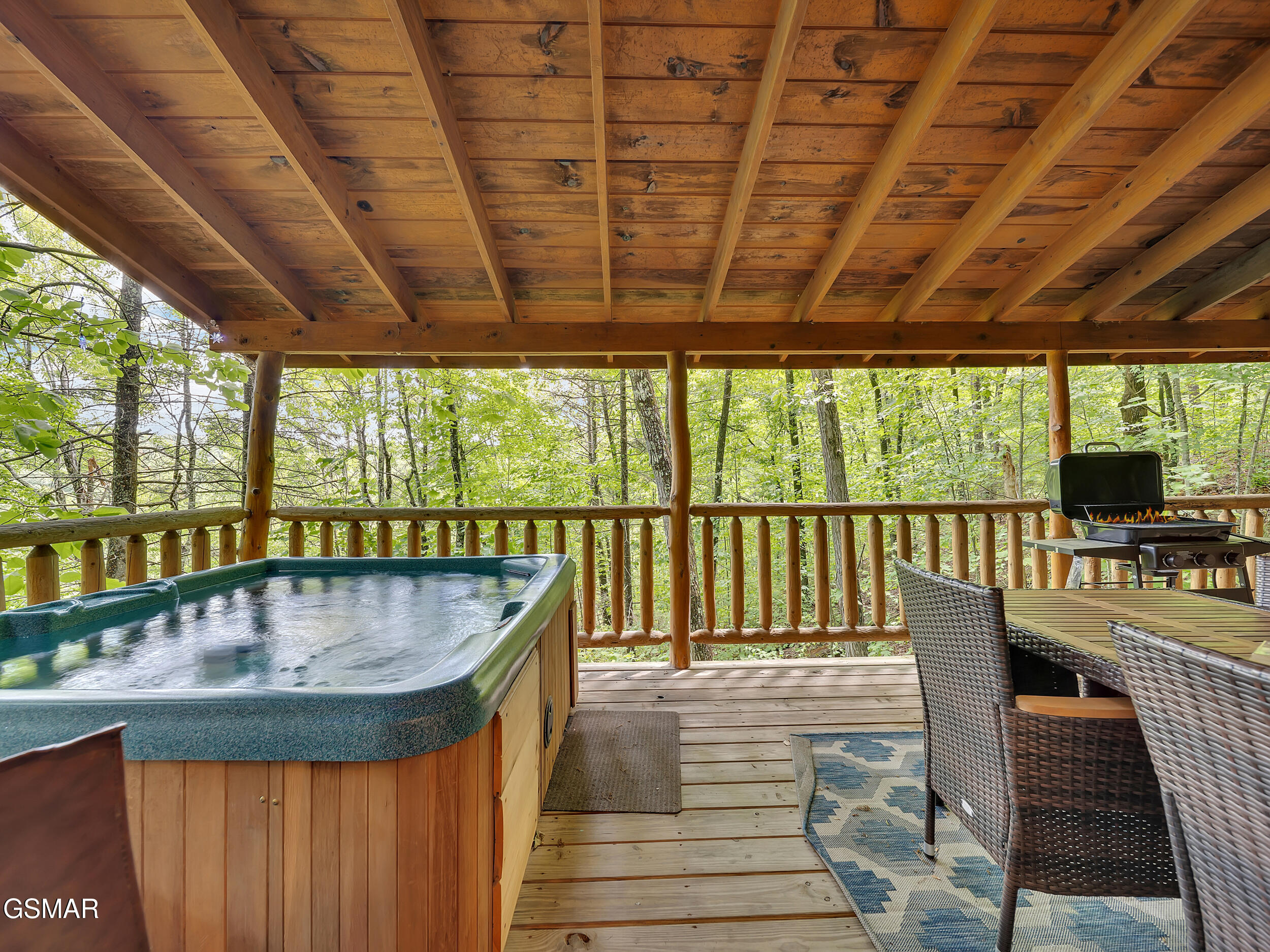 1806 Mossy Trail Trail