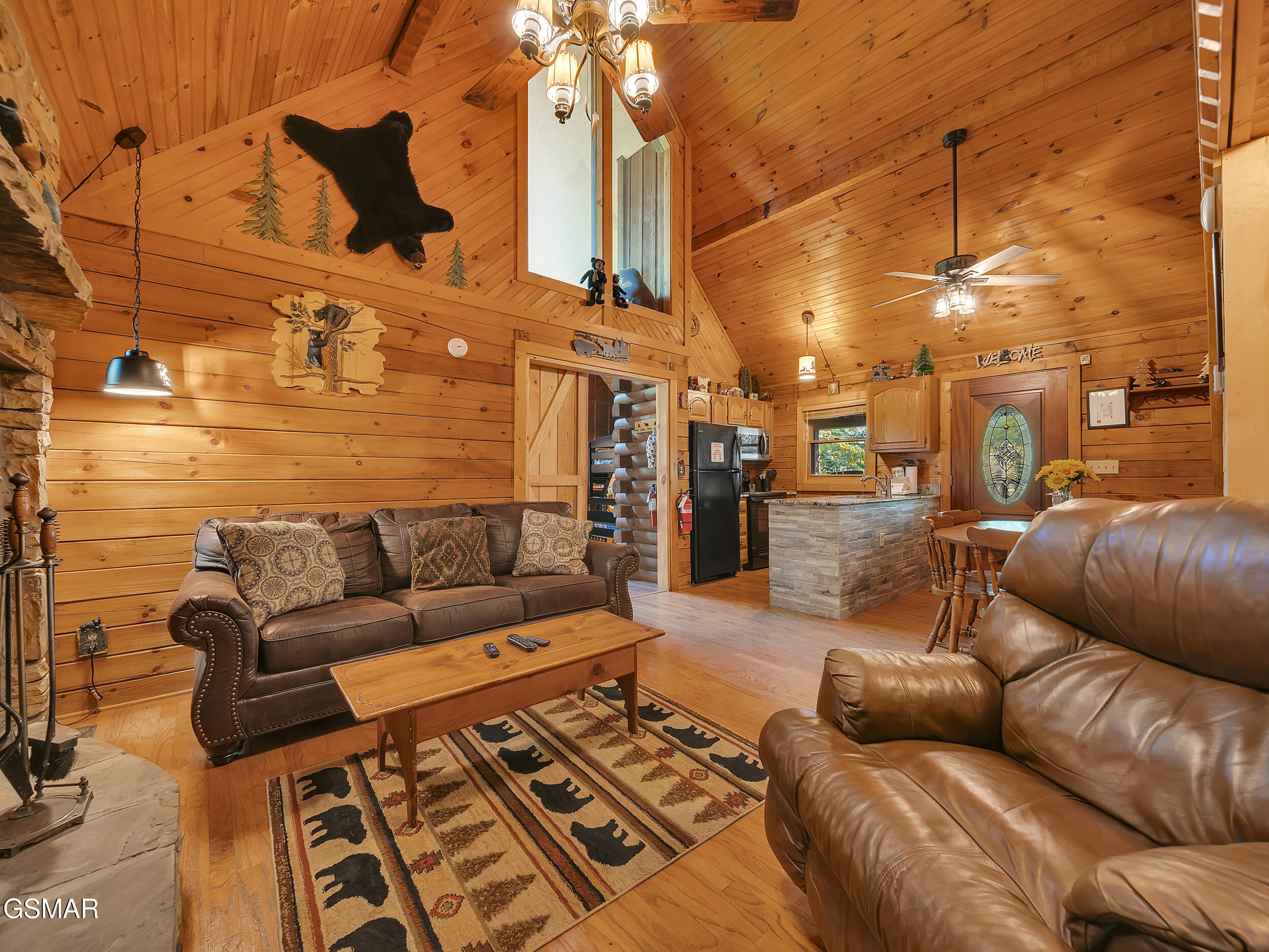 1518 Ridgecrest Drive Drive