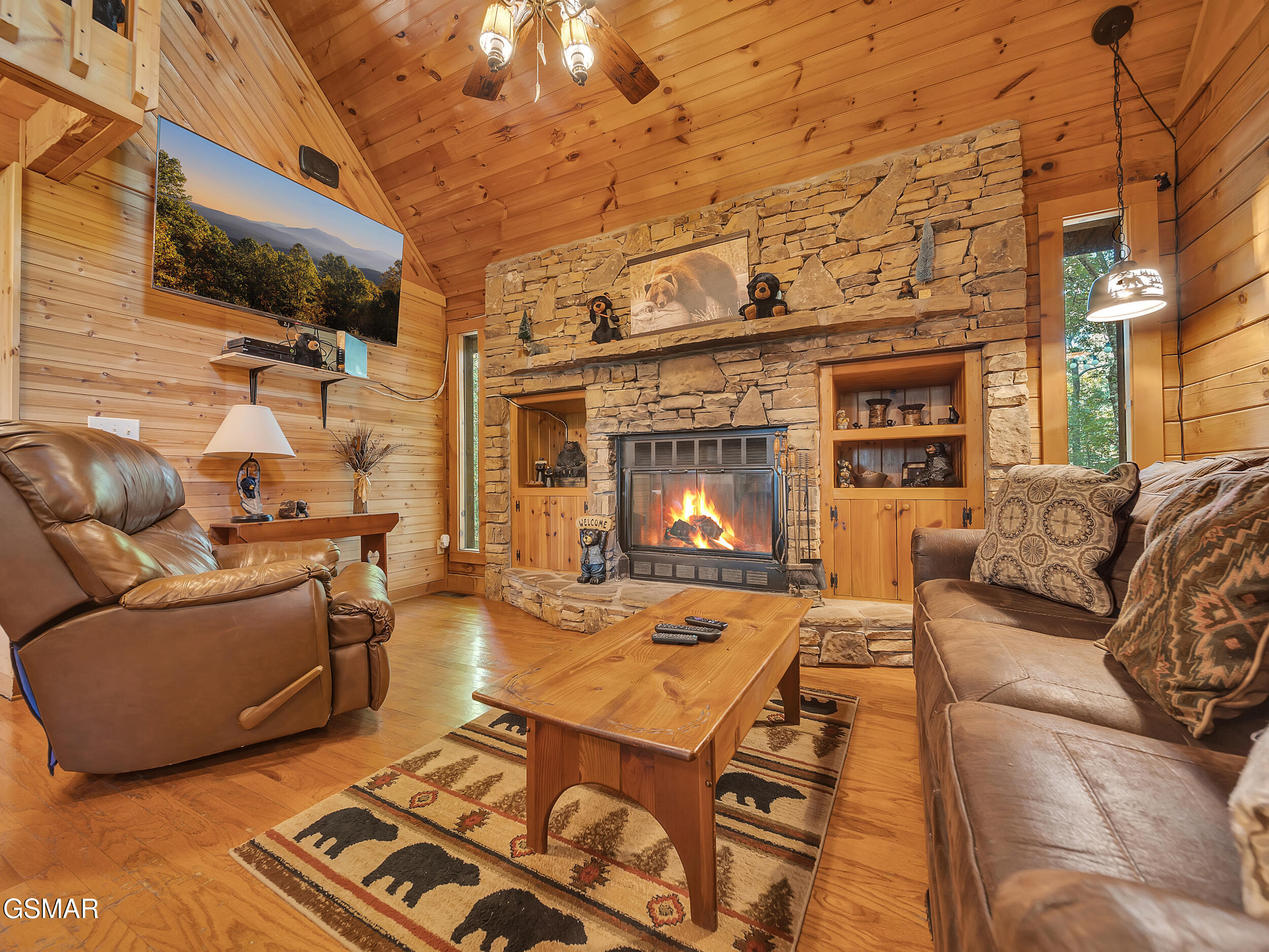 1518 Ridgecrest Drive Drive