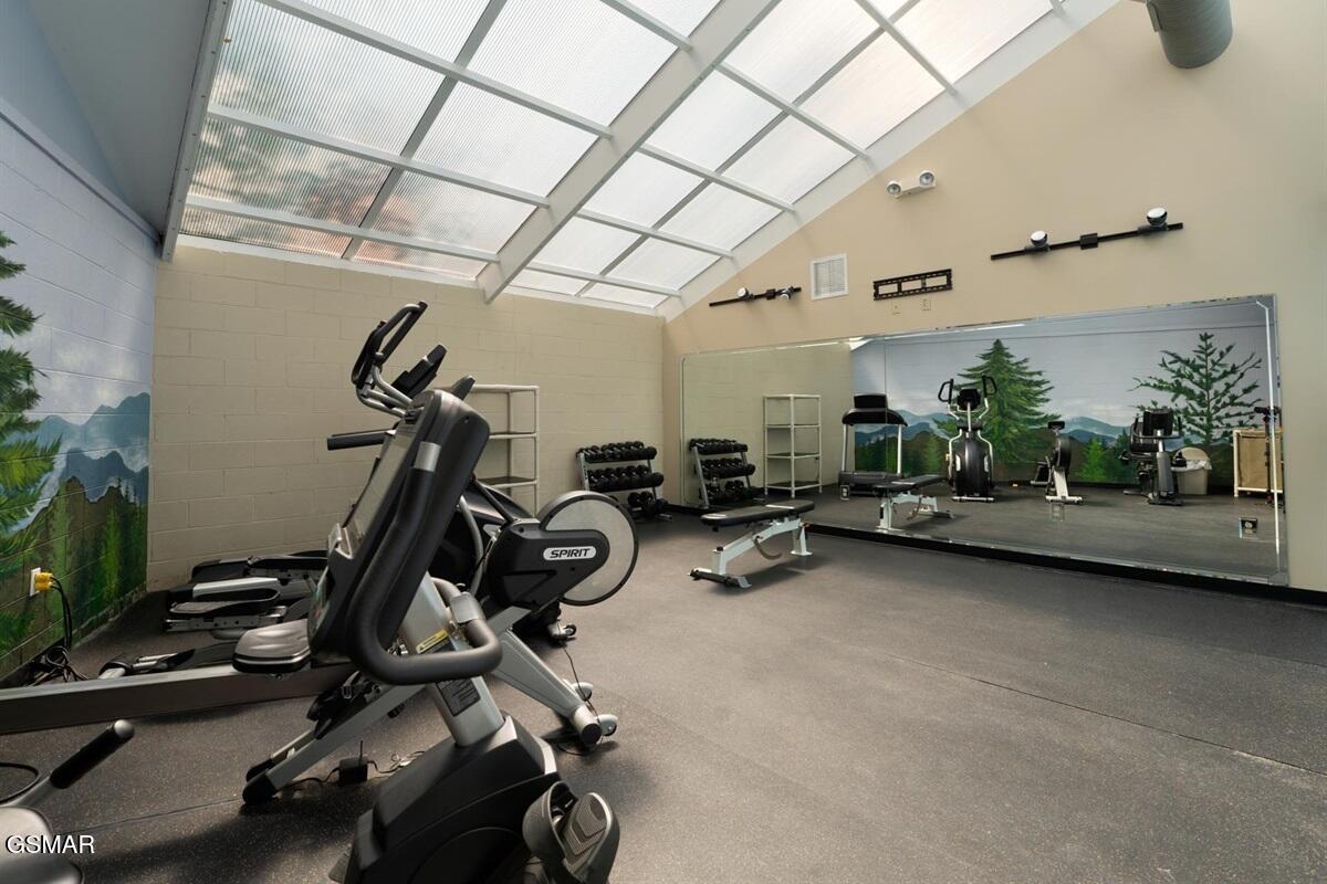 205 Ogle Drive Drive Unit: 422