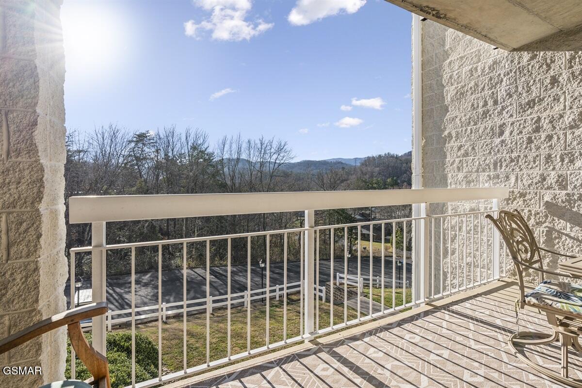 205 Ogle Drive Drive Unit: 422