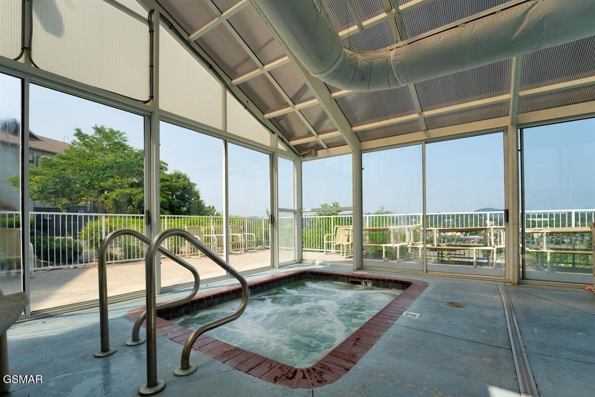 205 Ogle Drive Drive Unit: 422