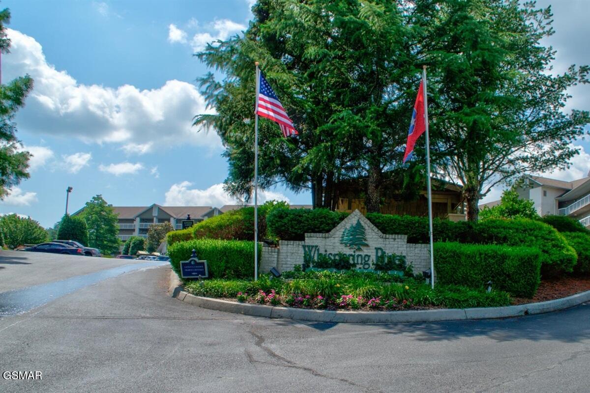 205 Ogle Drive Drive Unit: 422