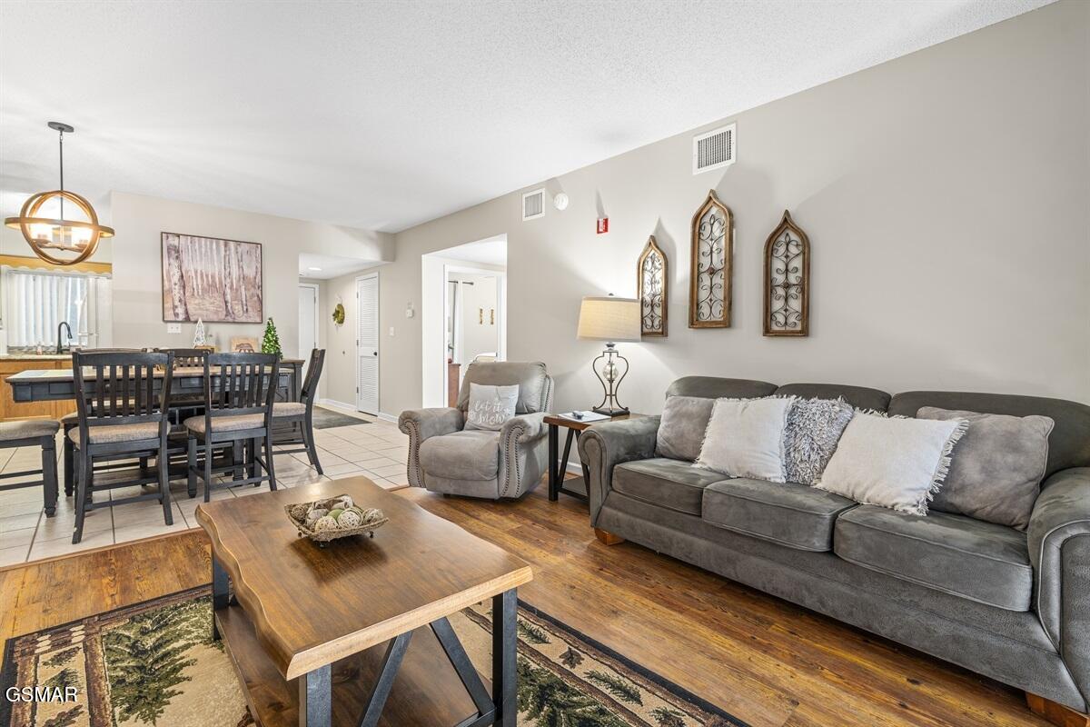 205 Ogle Drive Drive Unit: 422