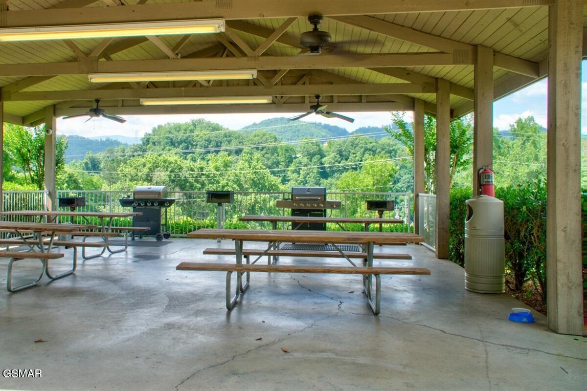 205 Ogle Drive Drive Unit: 422