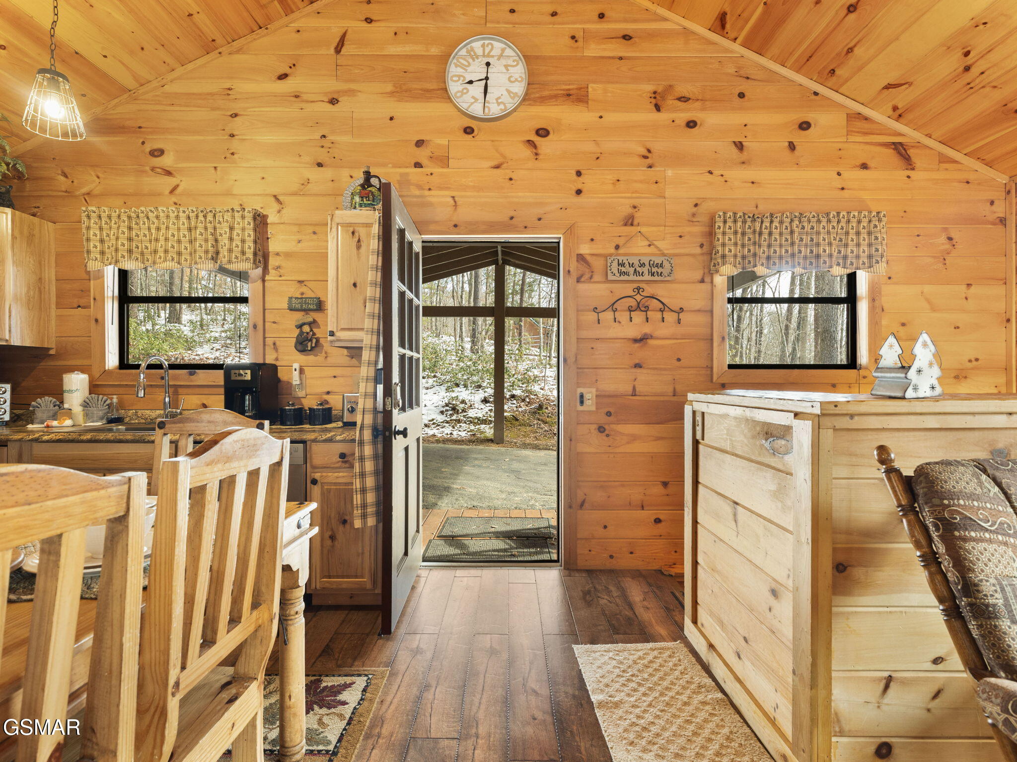 1663 S Mountain View Road Road Road