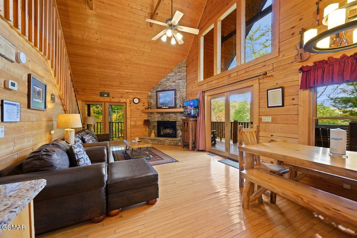 2313 Laughing Bear Way Way