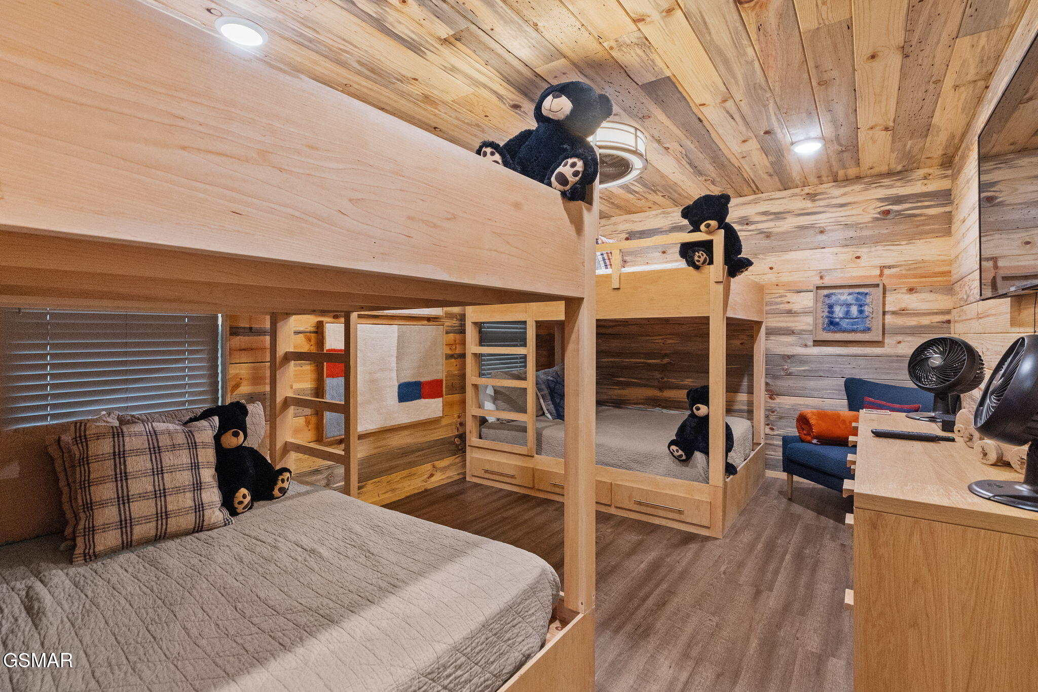 1421 Silver Poplar Lane Lane