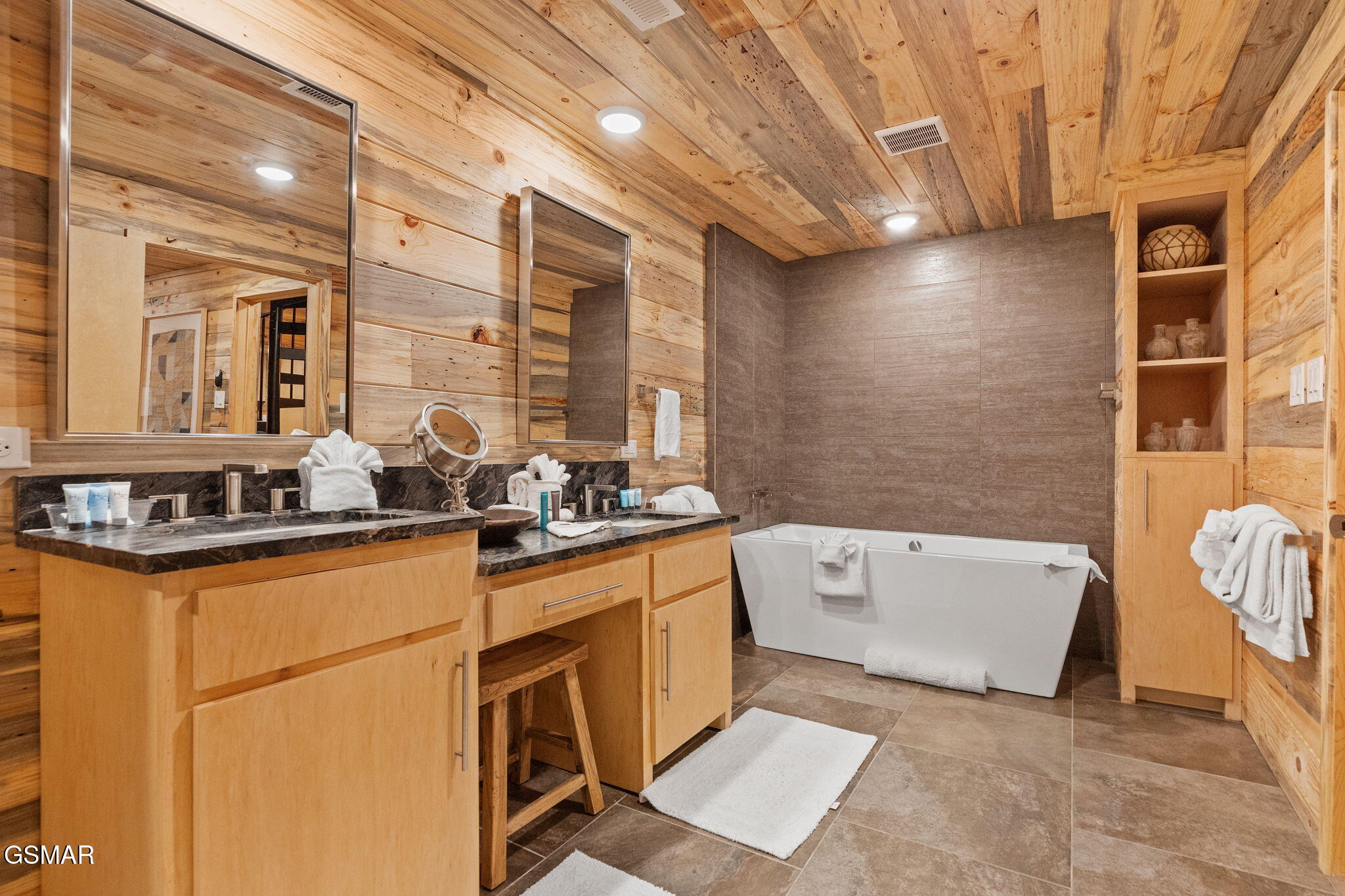 1421 Silver Poplar Lane Lane