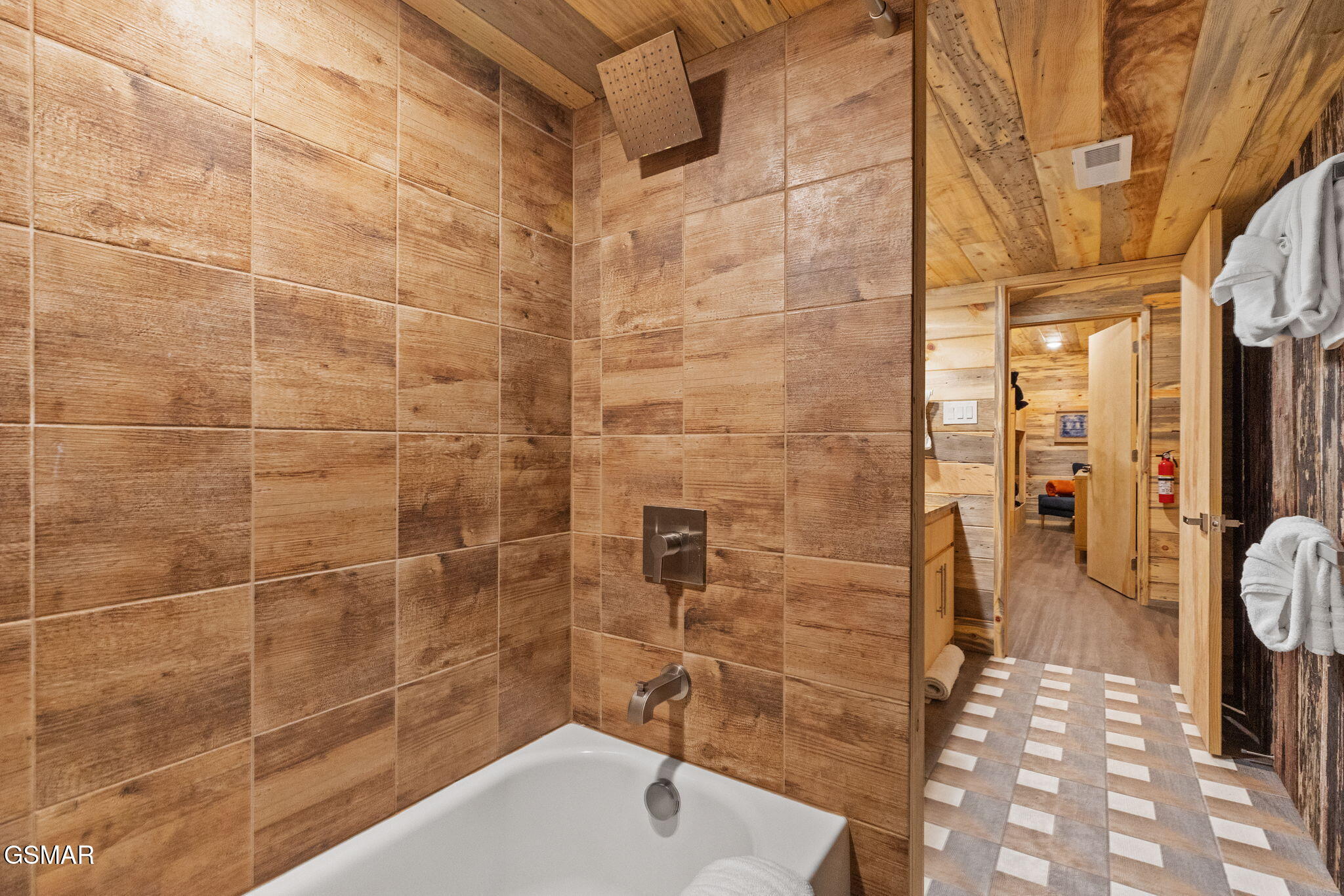 1421 Silver Poplar Lane Lane