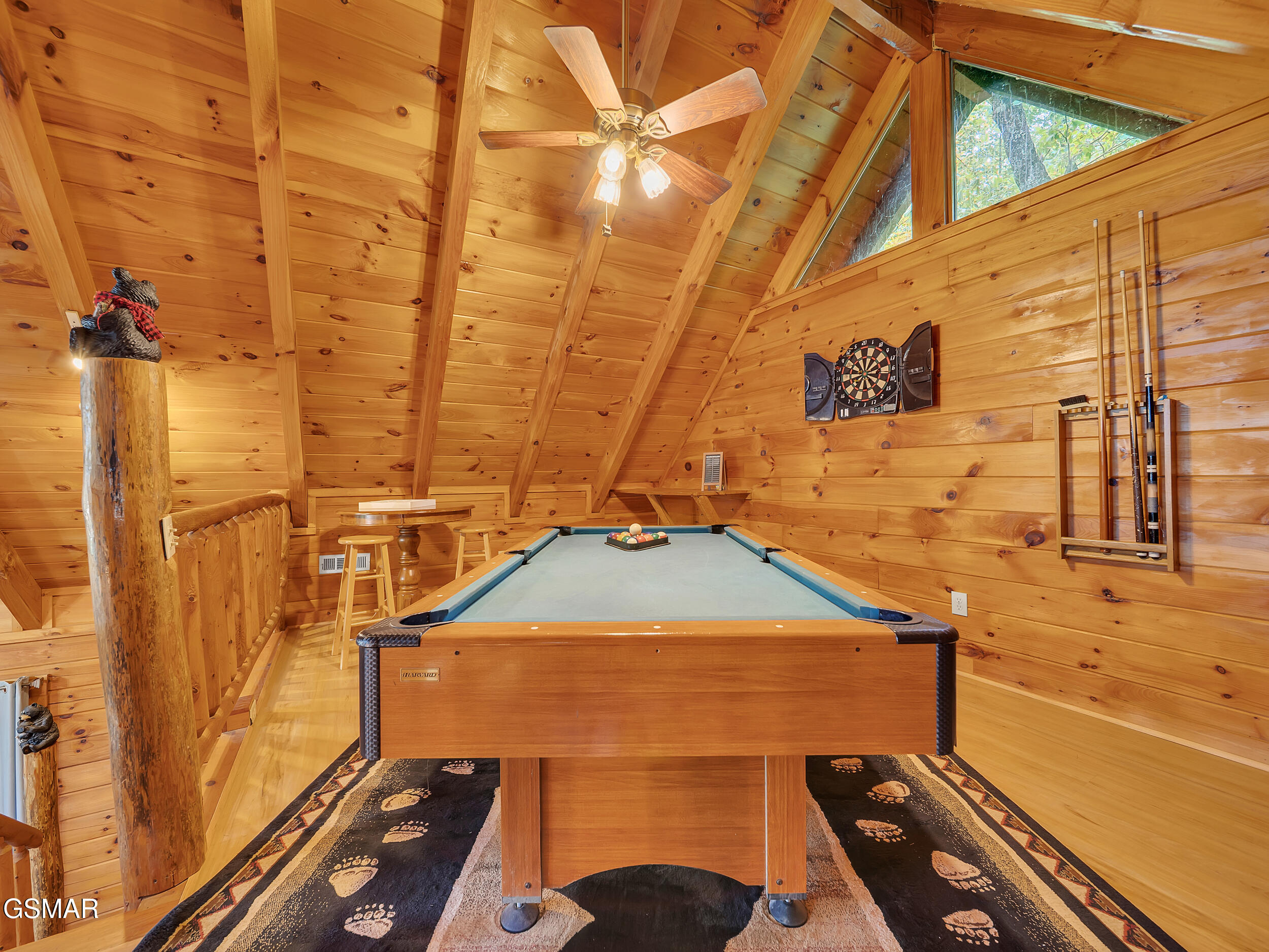 1805,1806 Mossy Trail