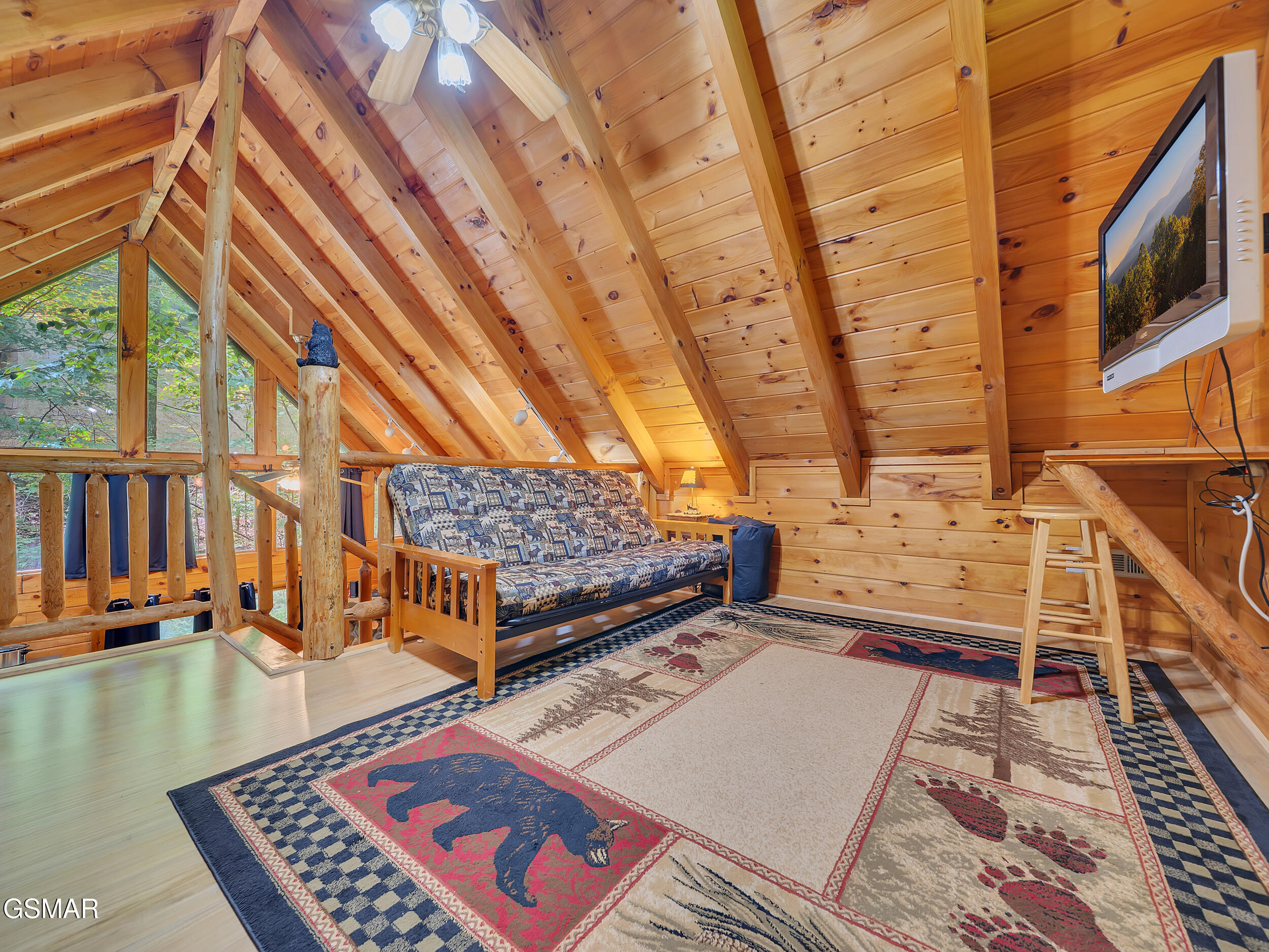 1805,1806 Mossy Trail