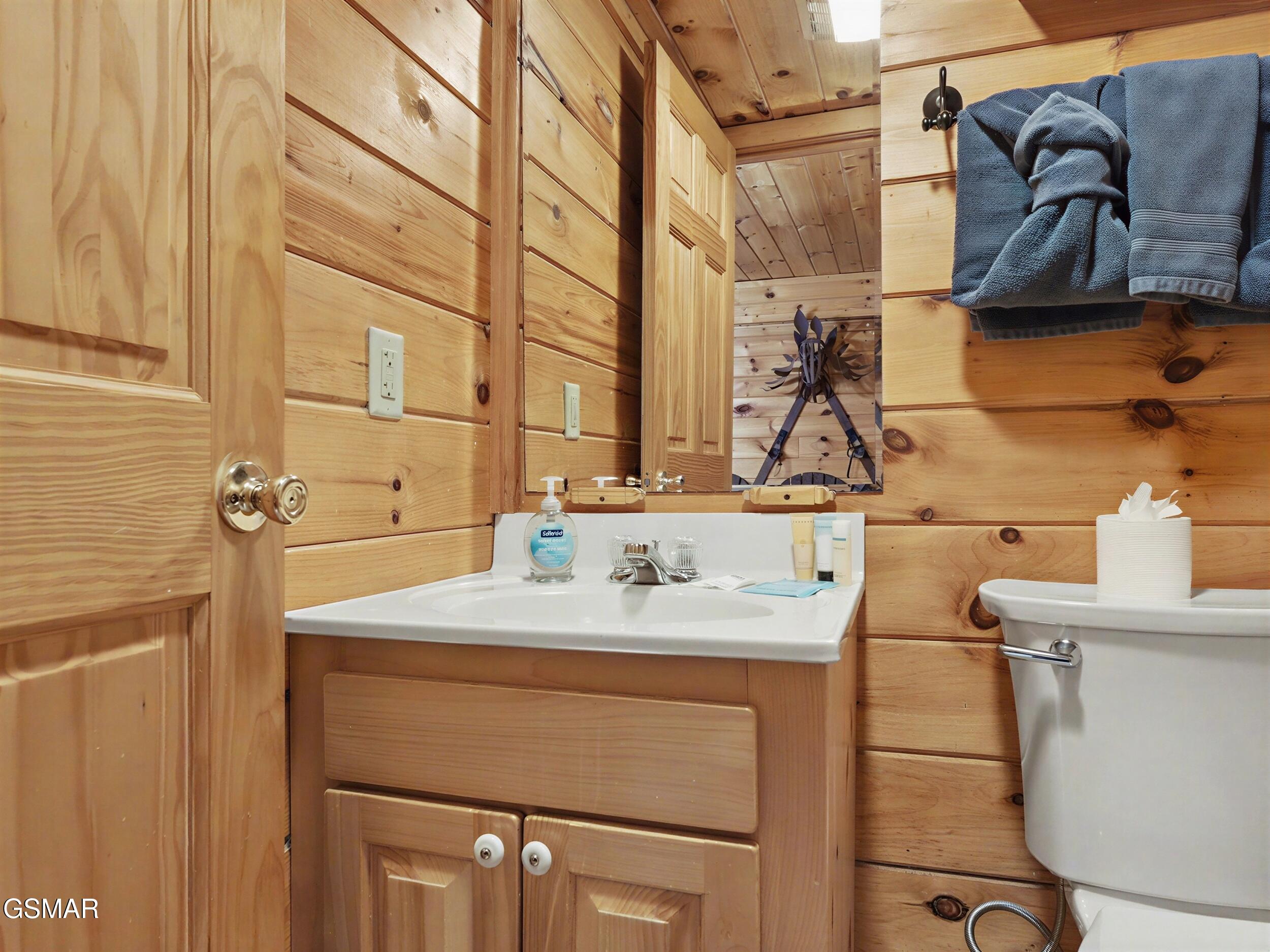 952 Iron Mountain Road Road