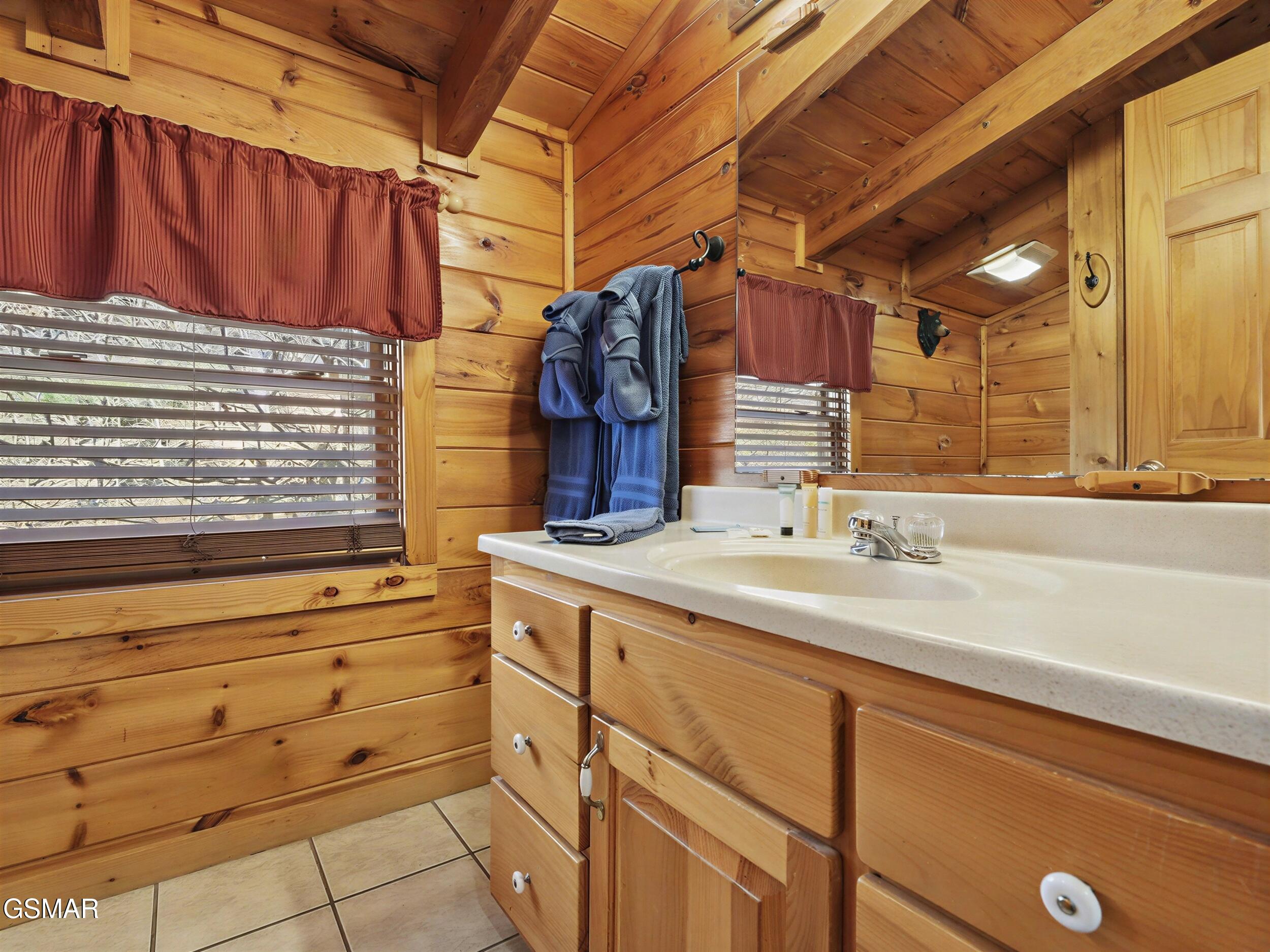 952 Iron Mountain Road Road