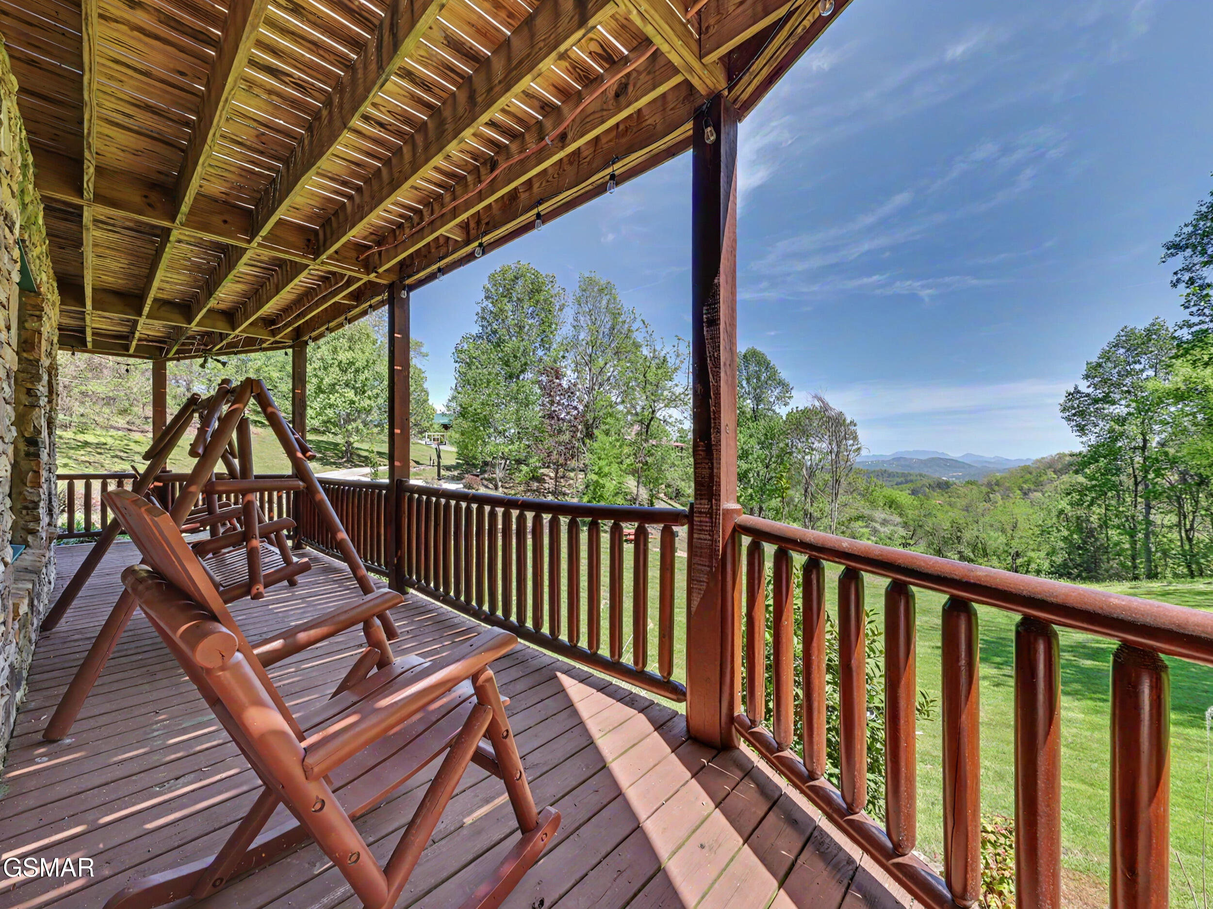 2414 Walnut Cove Way