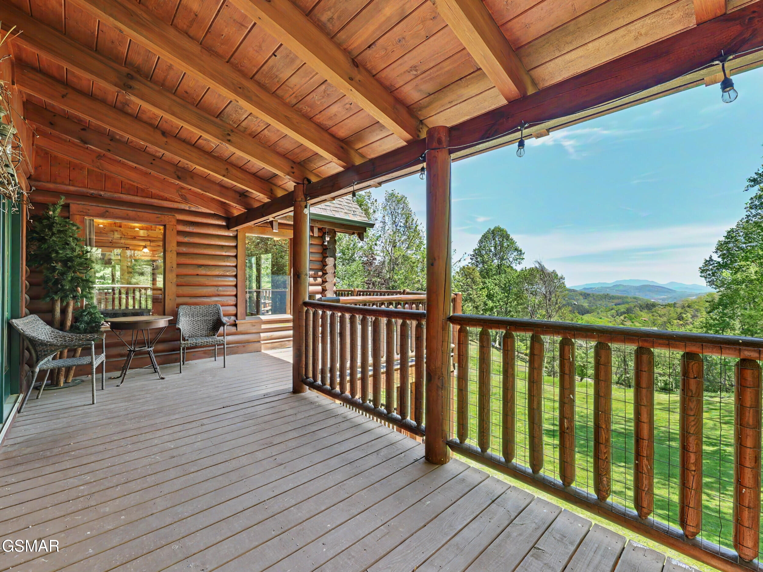 2414 Walnut Cove Way