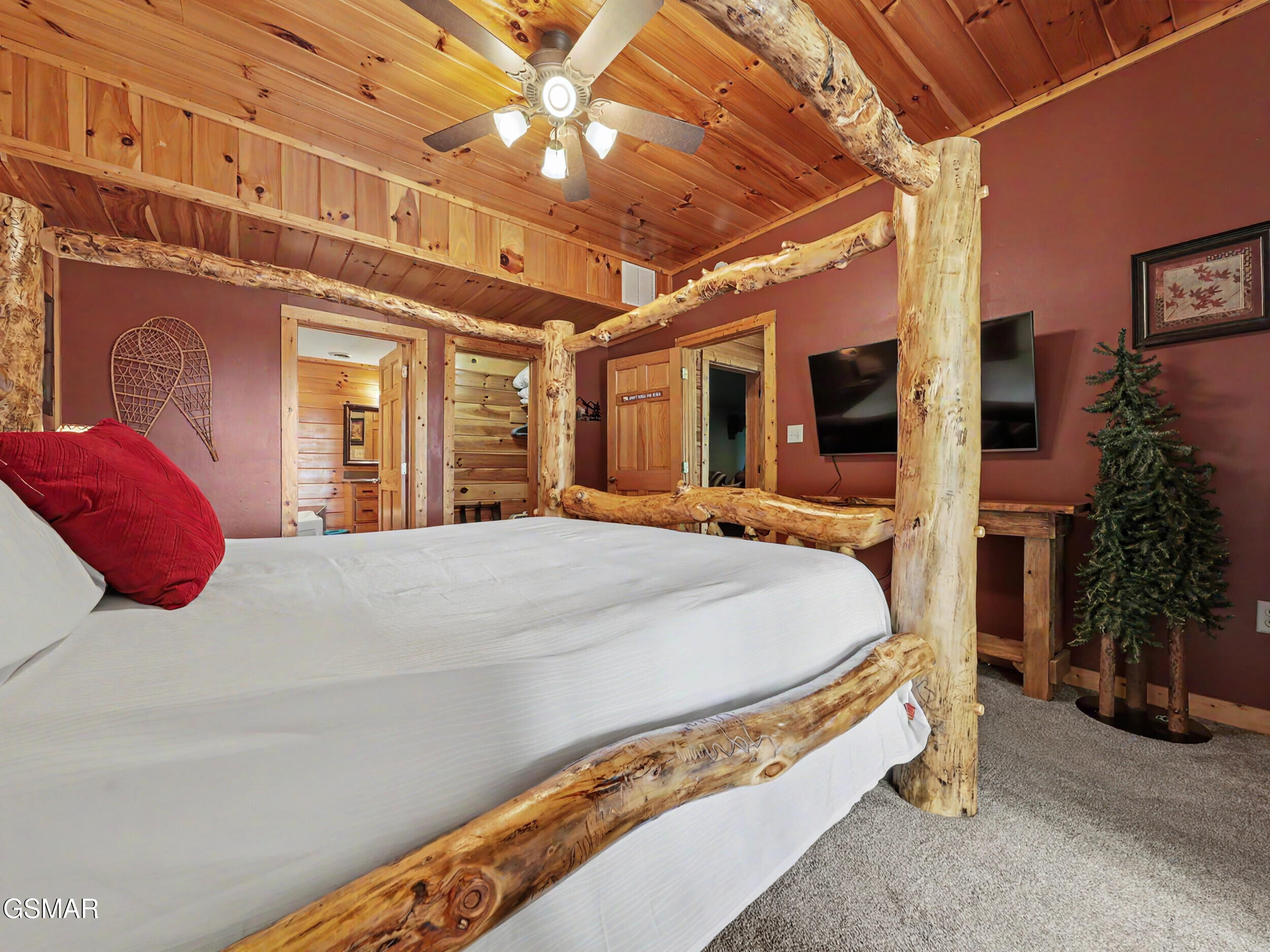 2414 Walnut Cove Way