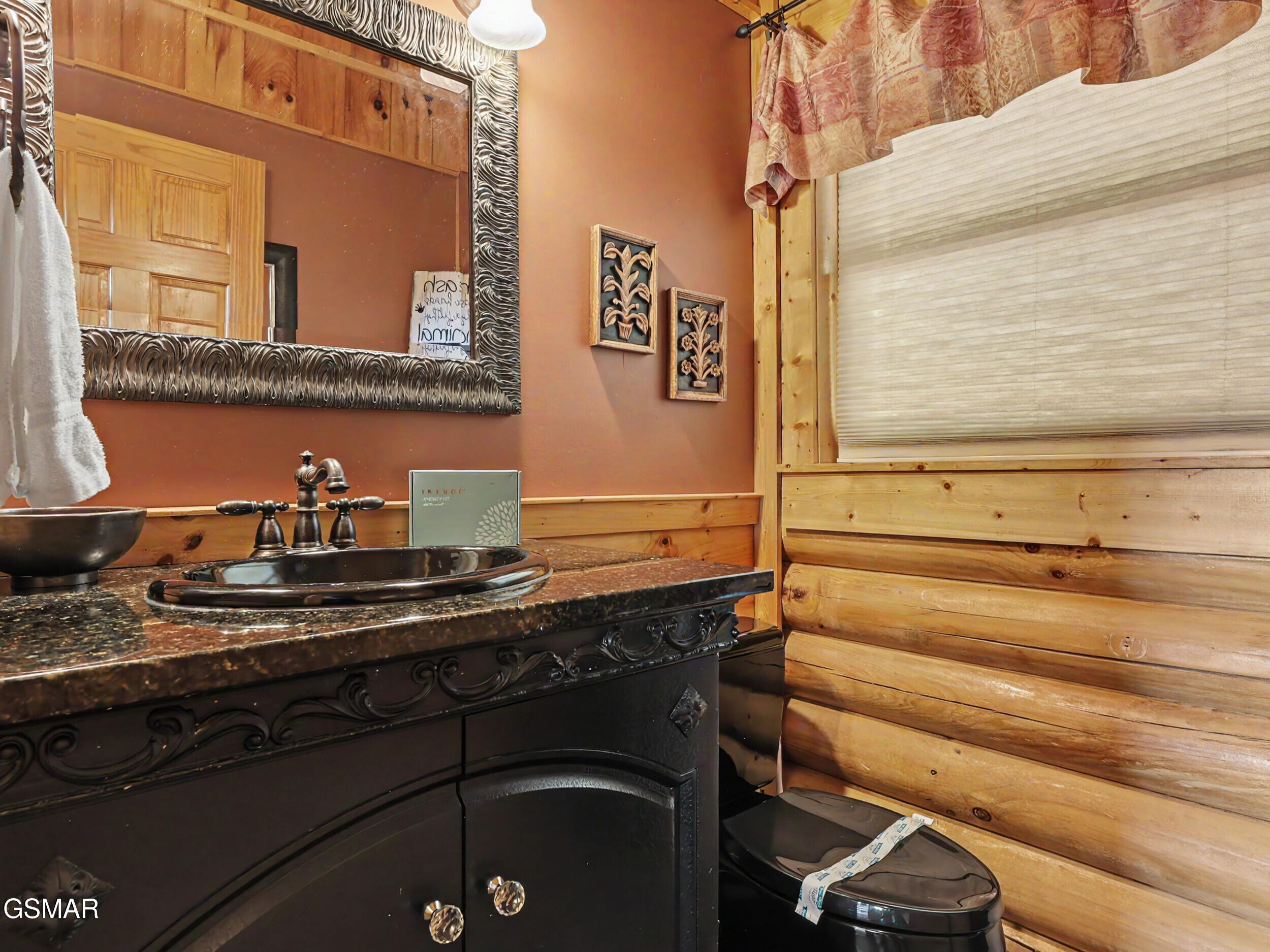 2414 Walnut Cove Way