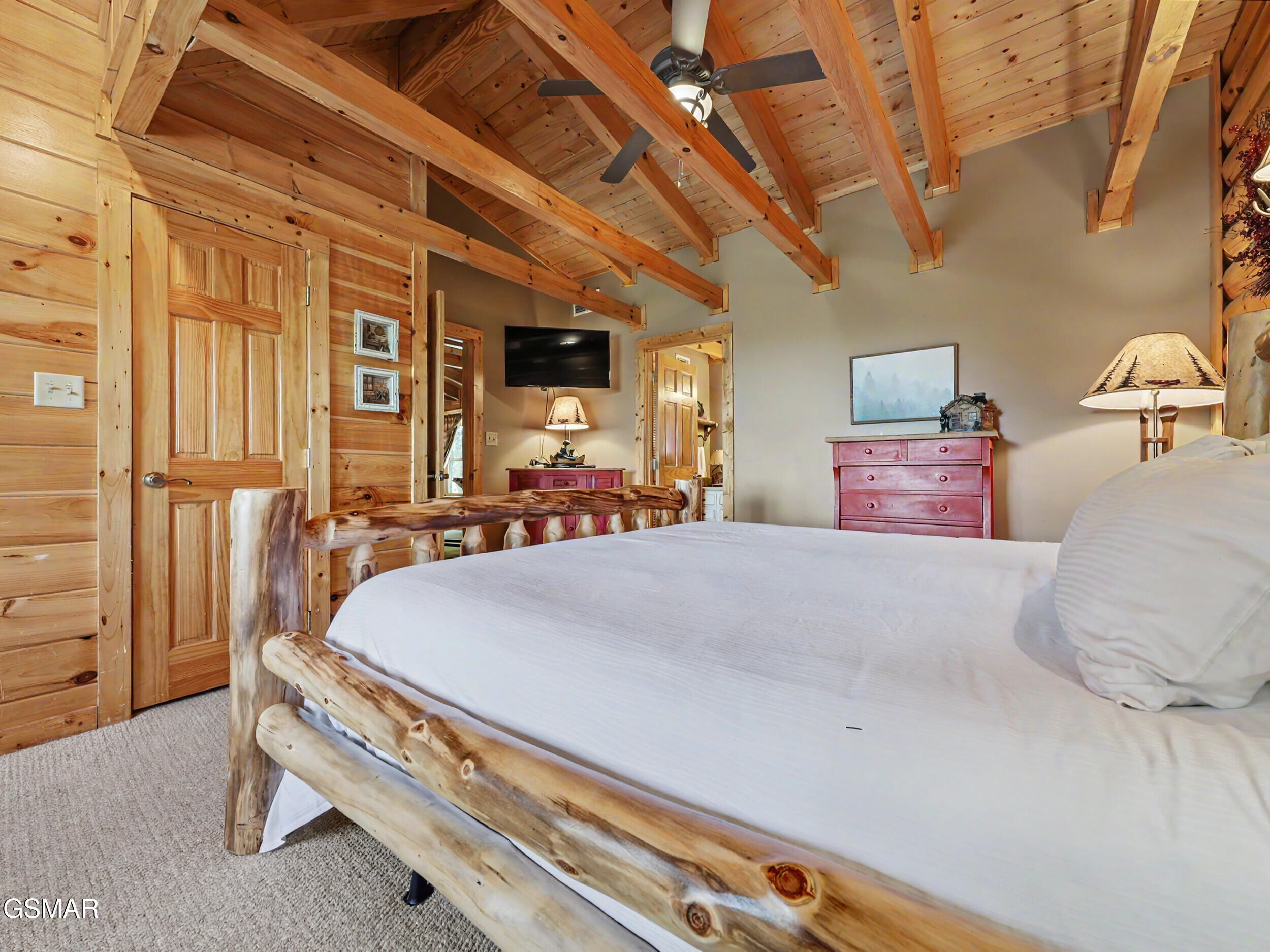 2414 Walnut Cove Way