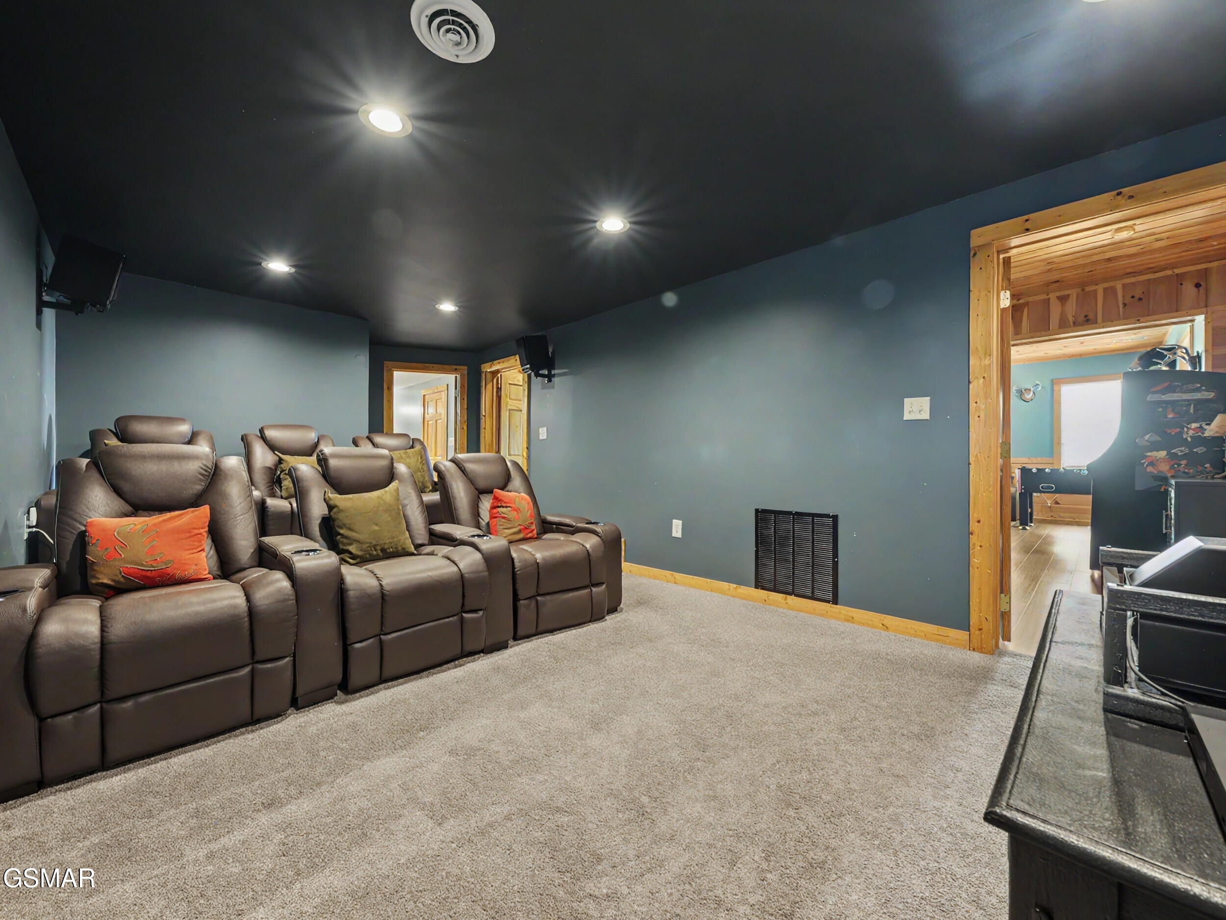 2414 Walnut Cove Way