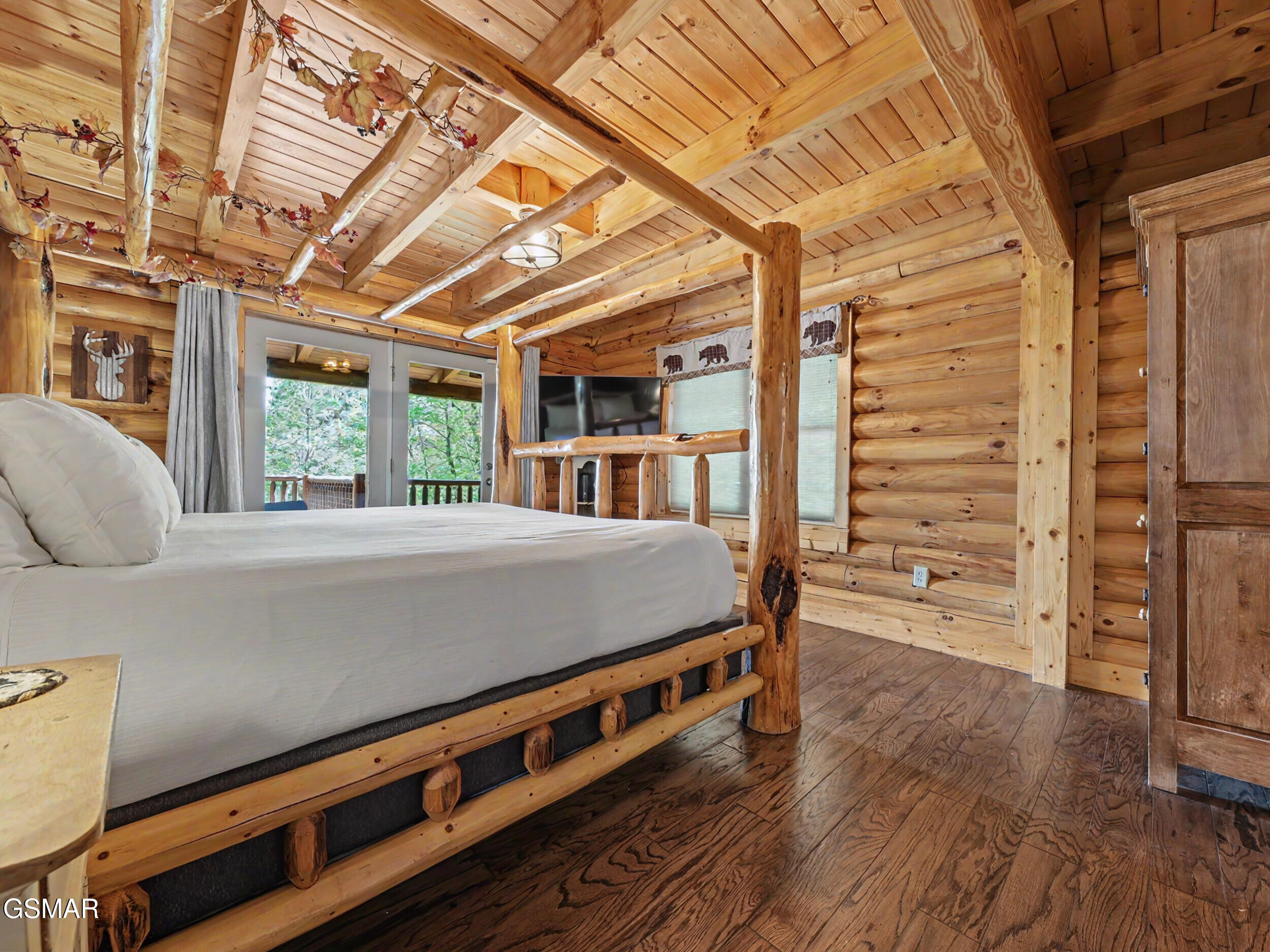 2414 Walnut Cove Way