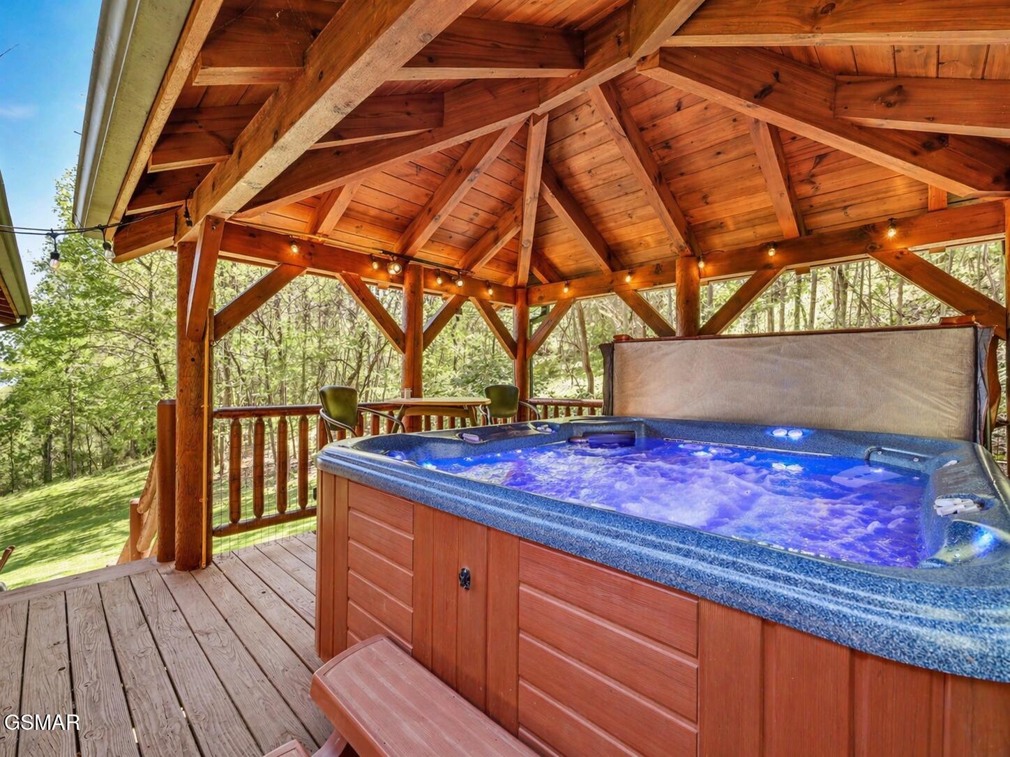 2414 Walnut Cove Way