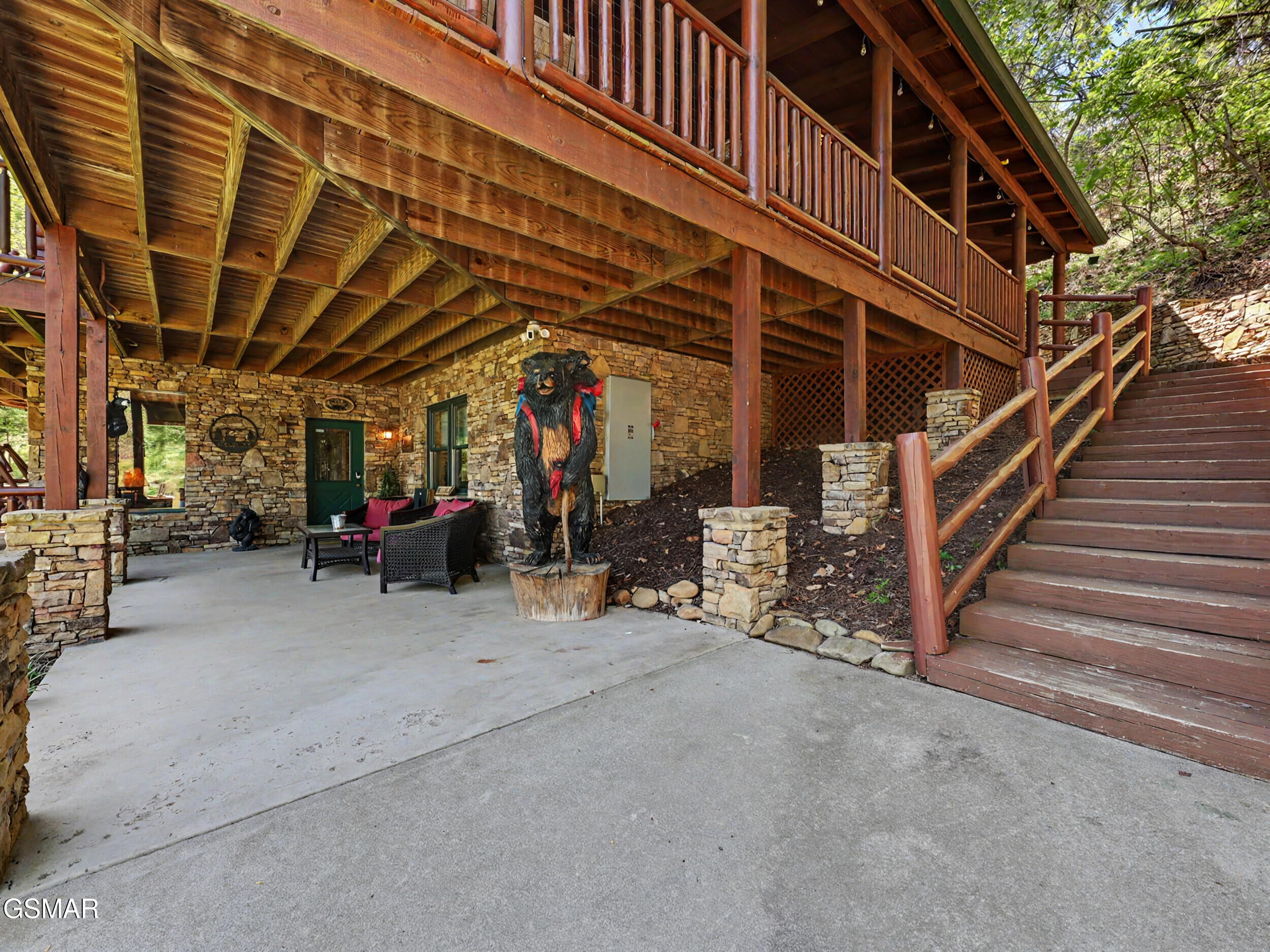 2414 Walnut Cove Way