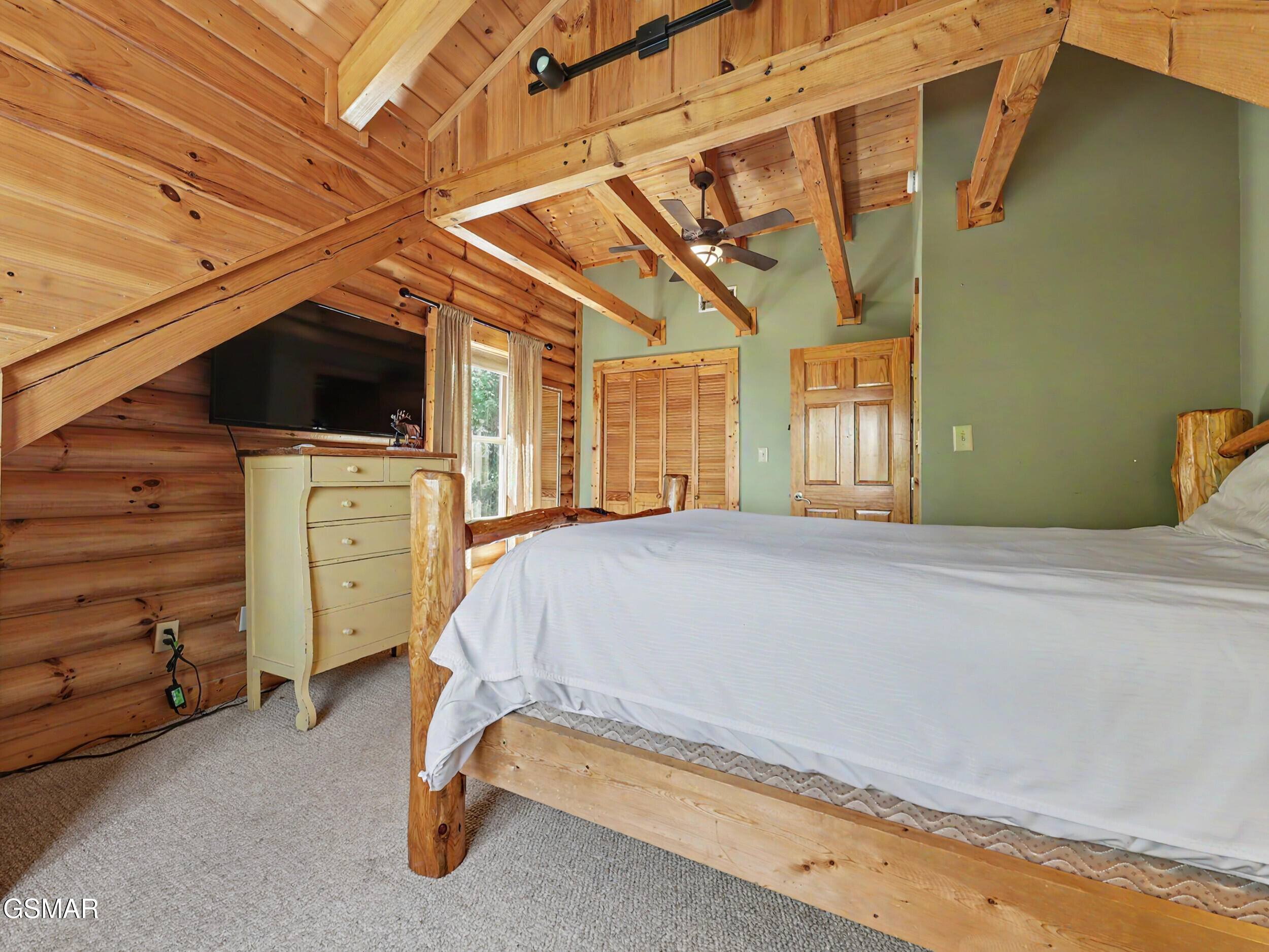 2414 Walnut Cove Way