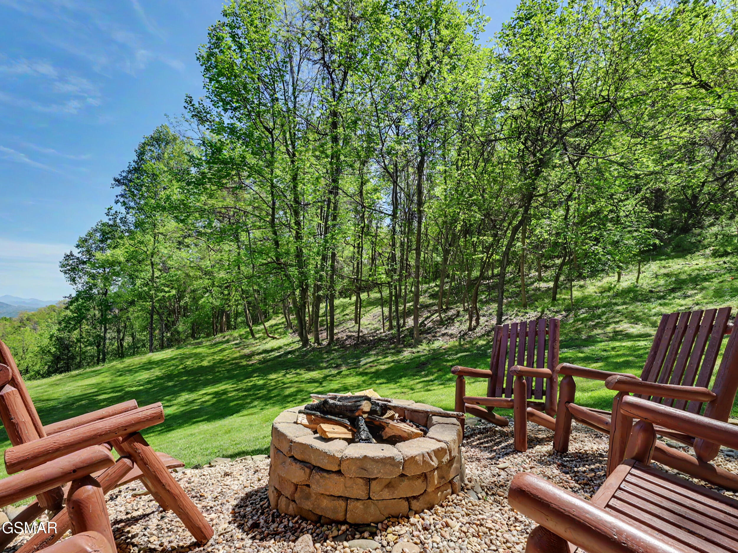 2414 Walnut Cove Way