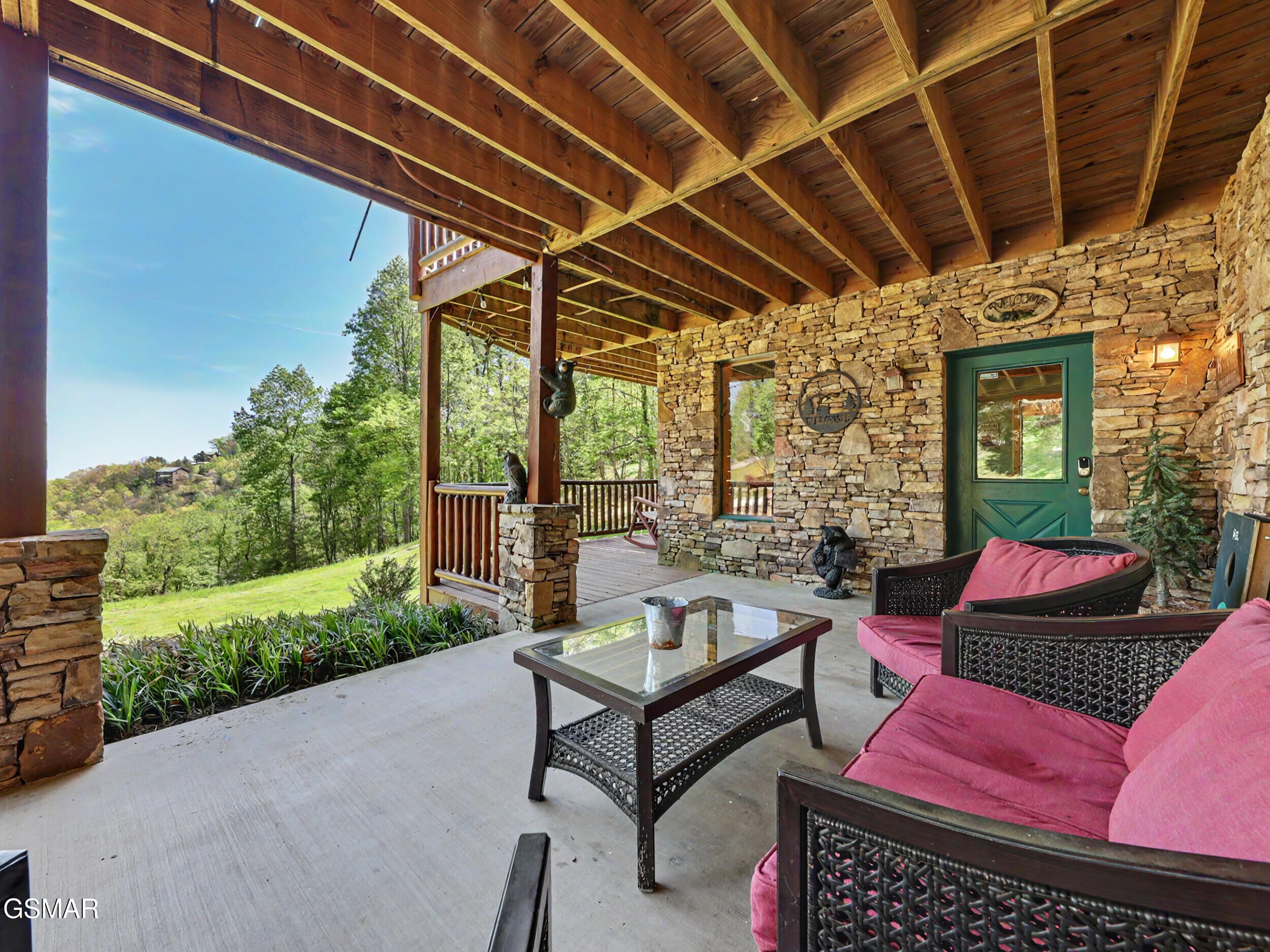 2414 Walnut Cove Way