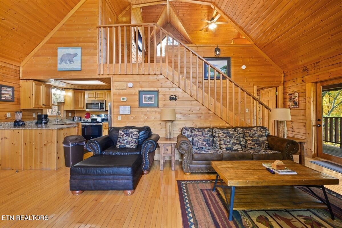 2313 Laughing Bear Way