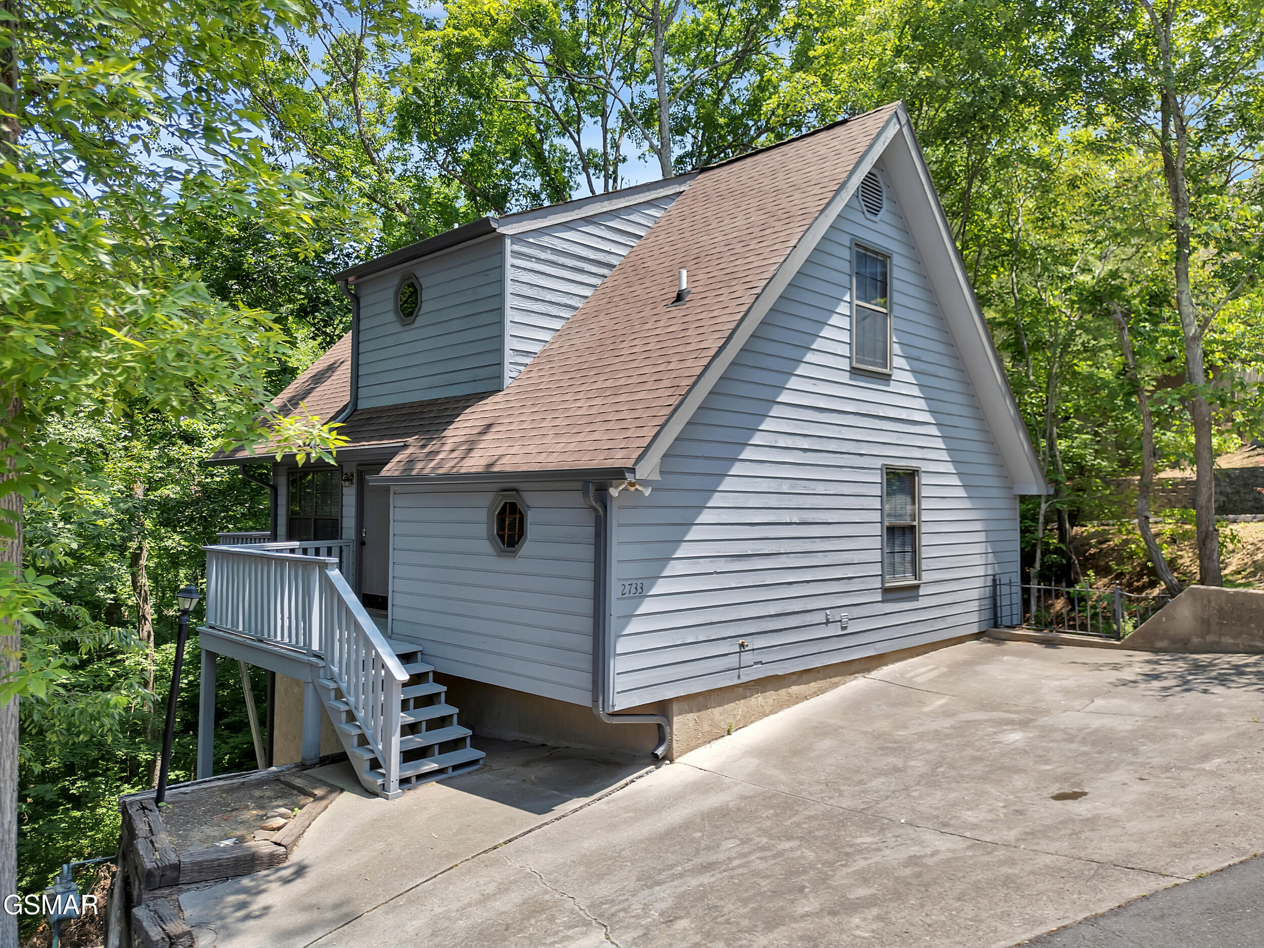 2733 Timber Way