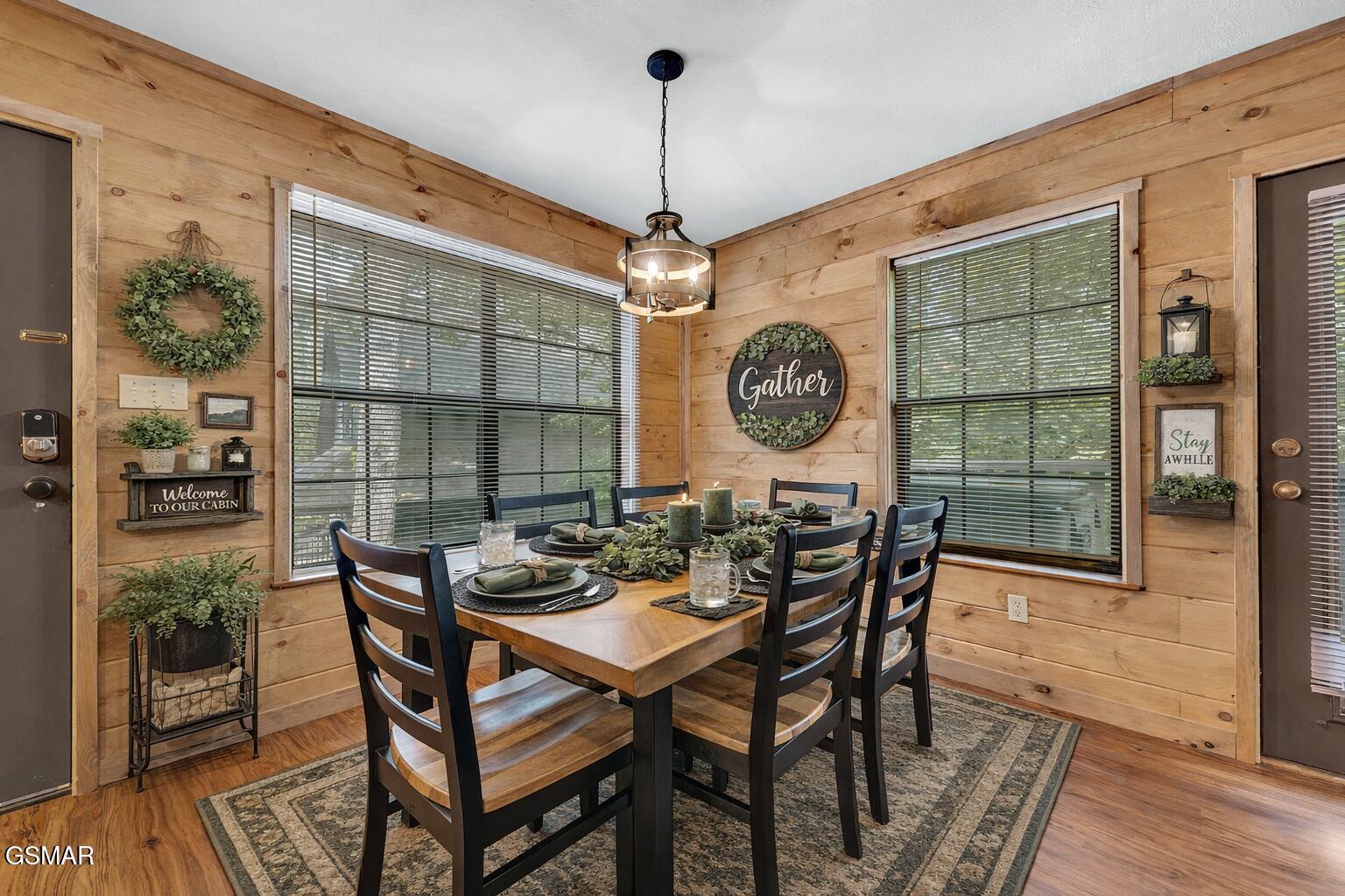 2733 Timber Way