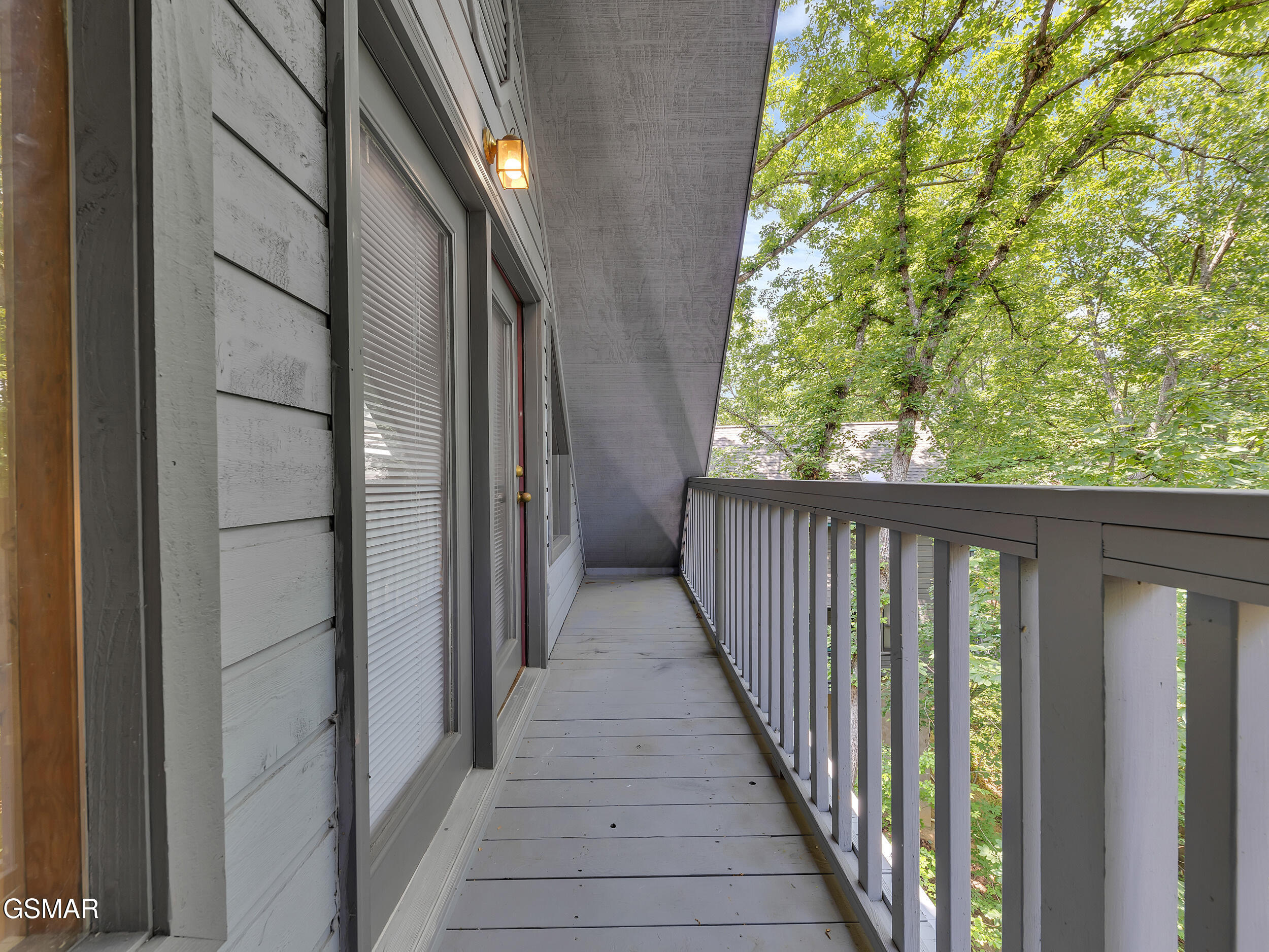 2733 Timber Way