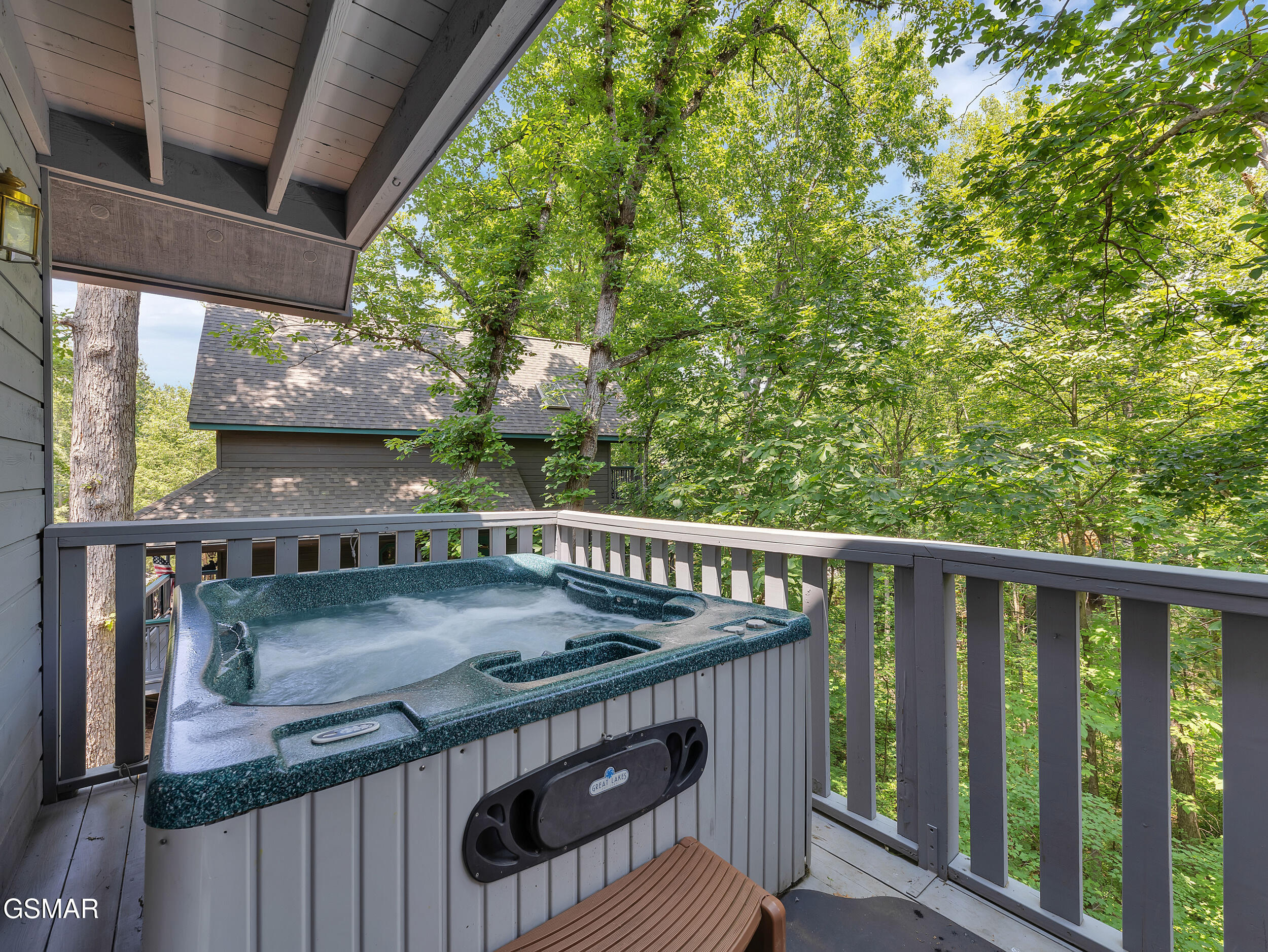 2733 Timber Way
