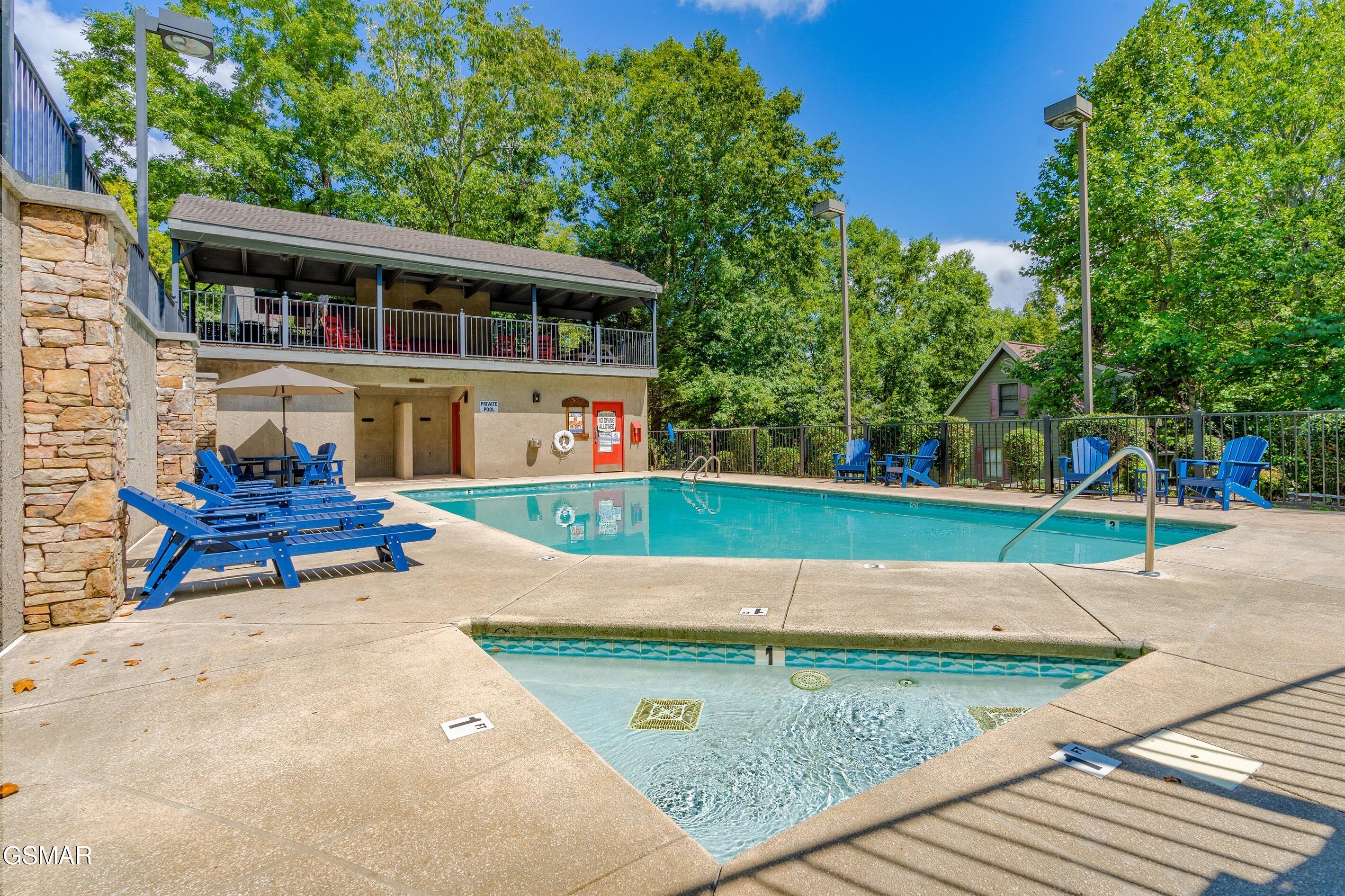 2733 Timber Way