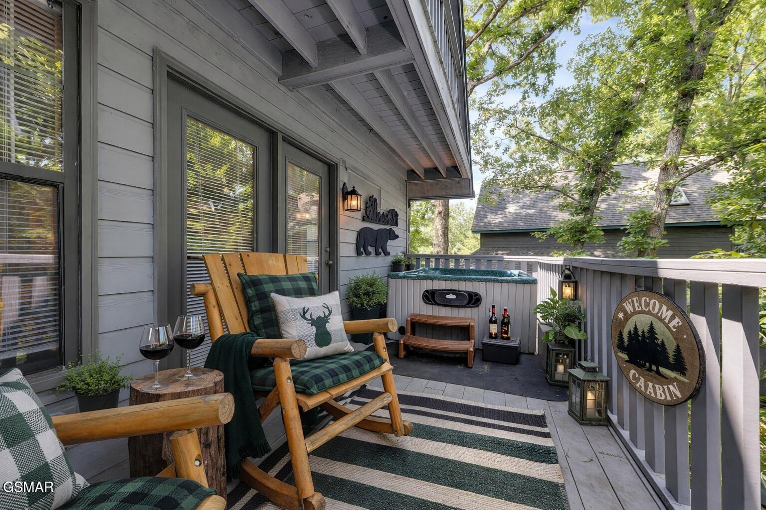 2733 Timber Way