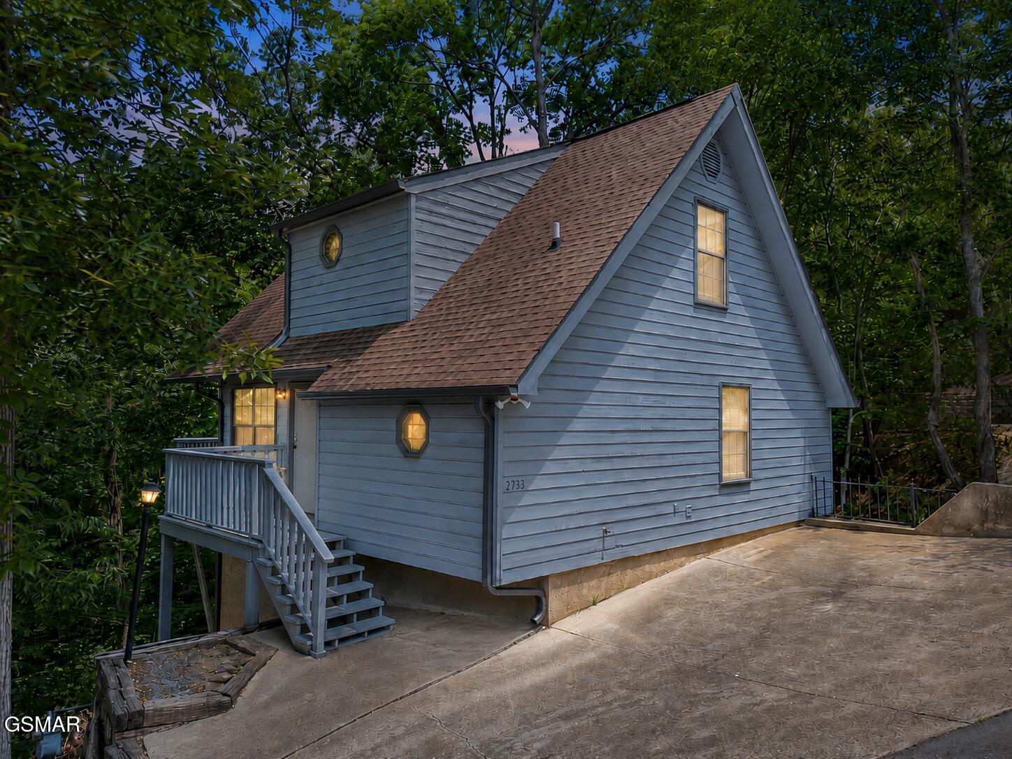 2733 Timber Way