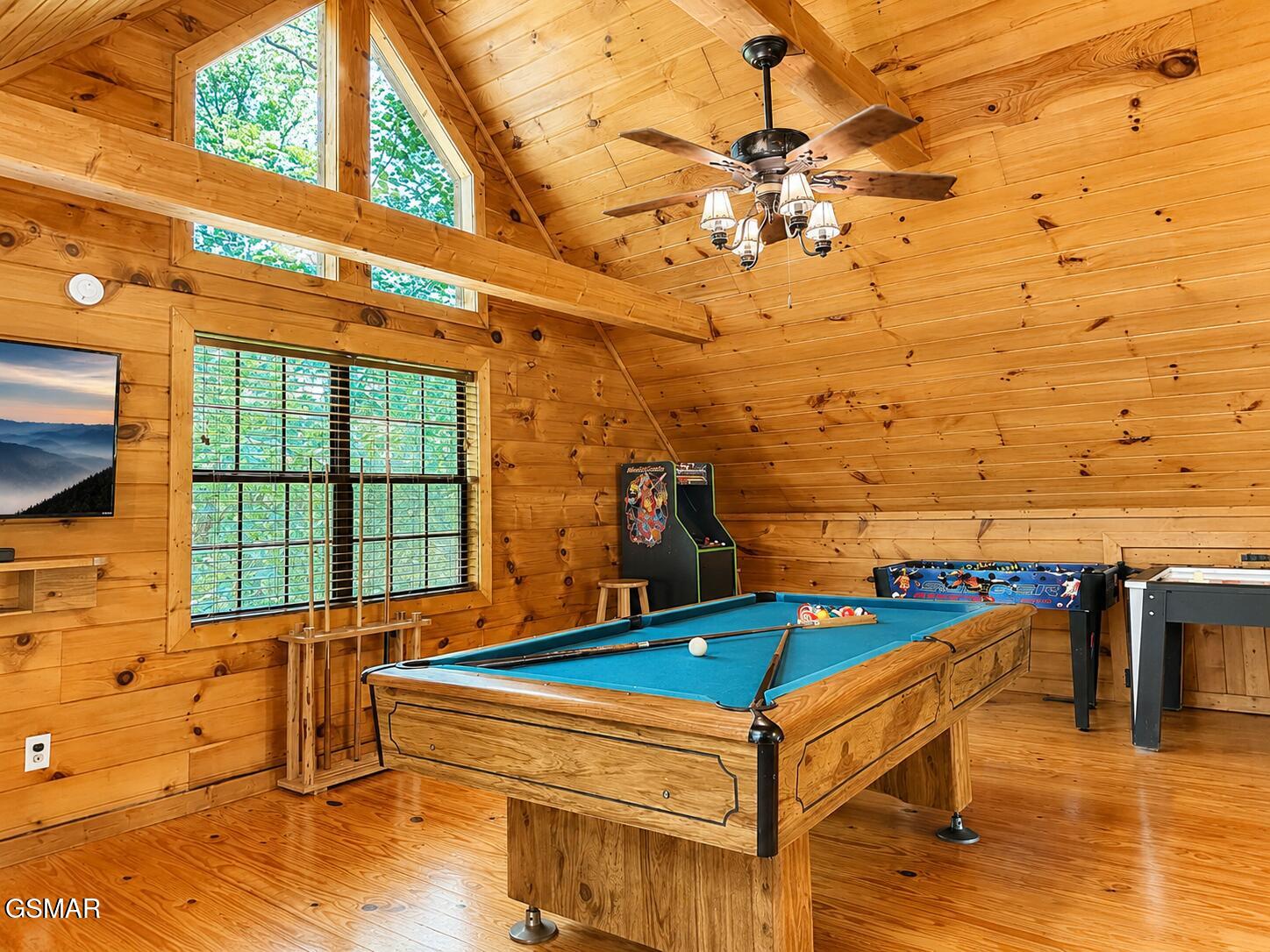 1630 Majestic Oak Way