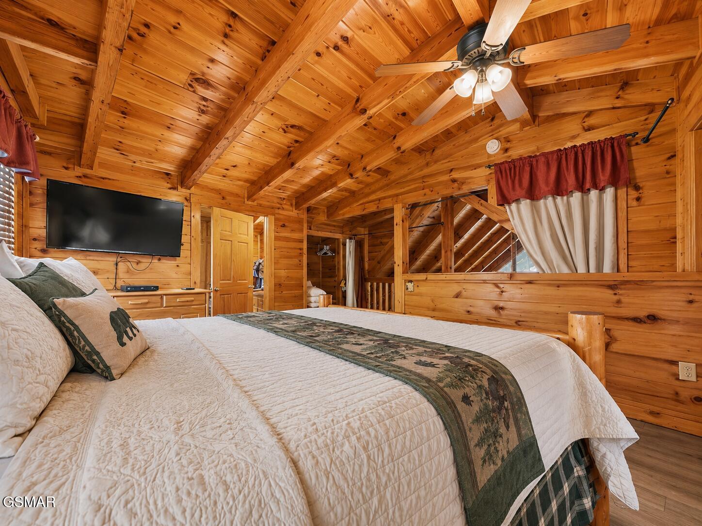952 Iron Mtn Road
