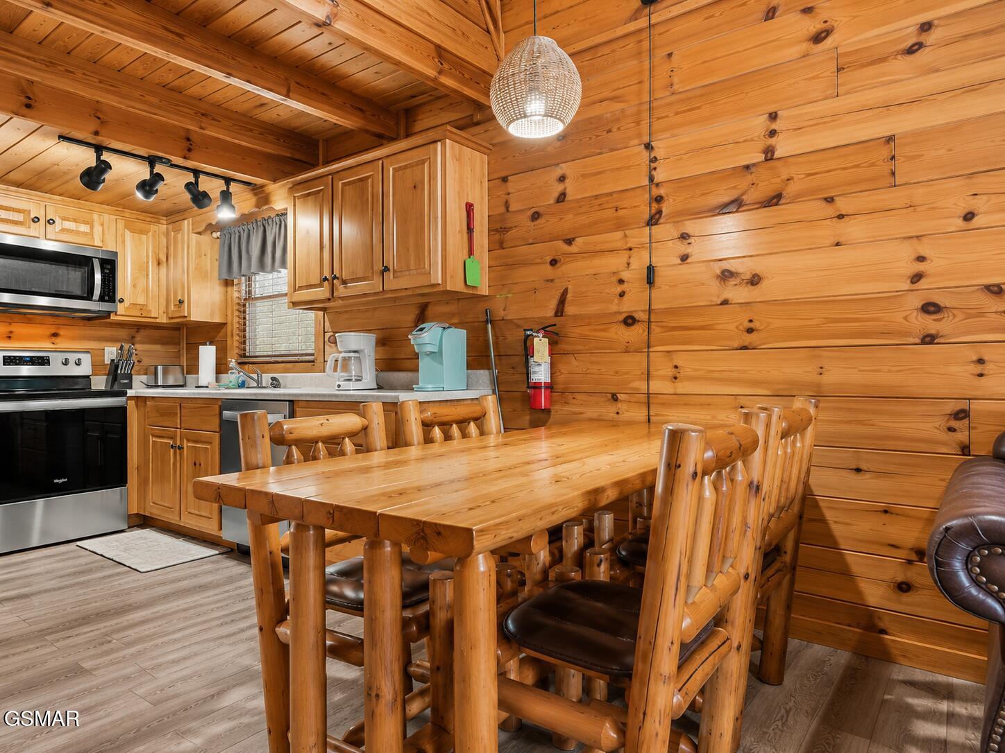 952 Iron Mtn Road
