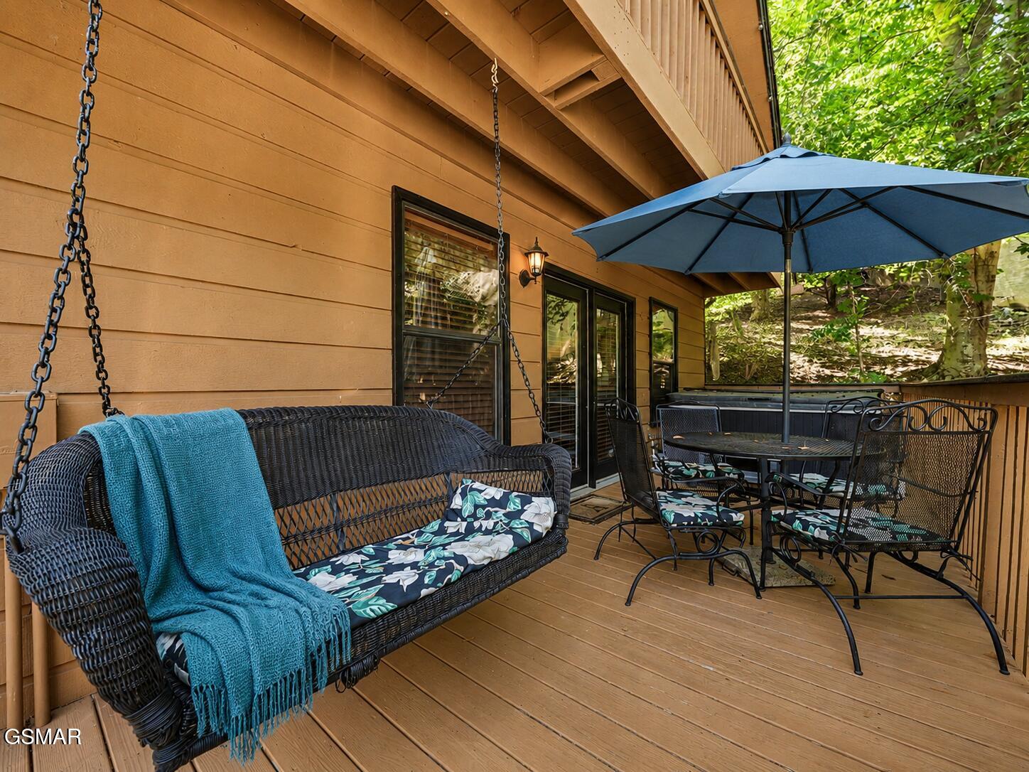 318 Greenwood Way